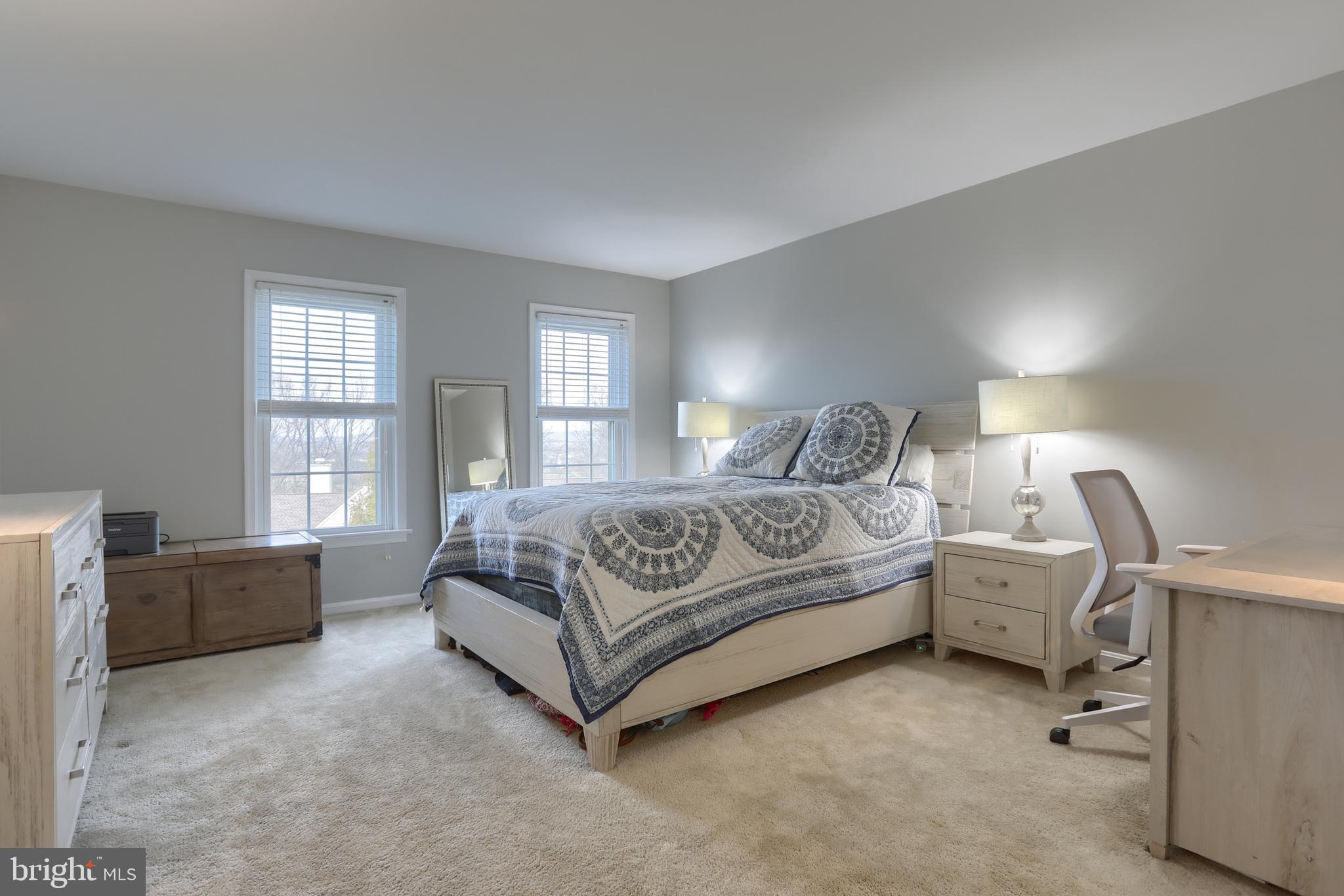 OAKMONT - Residential