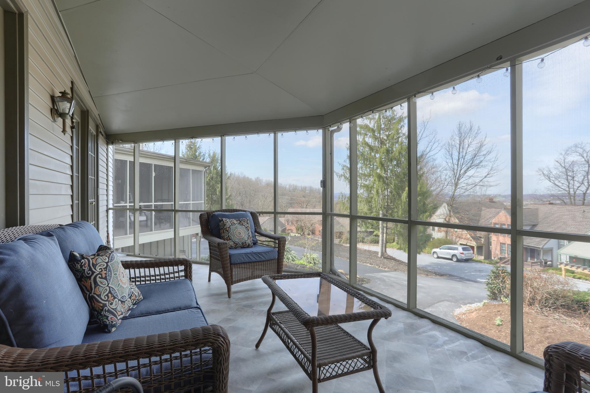 OAKMONT - Residential