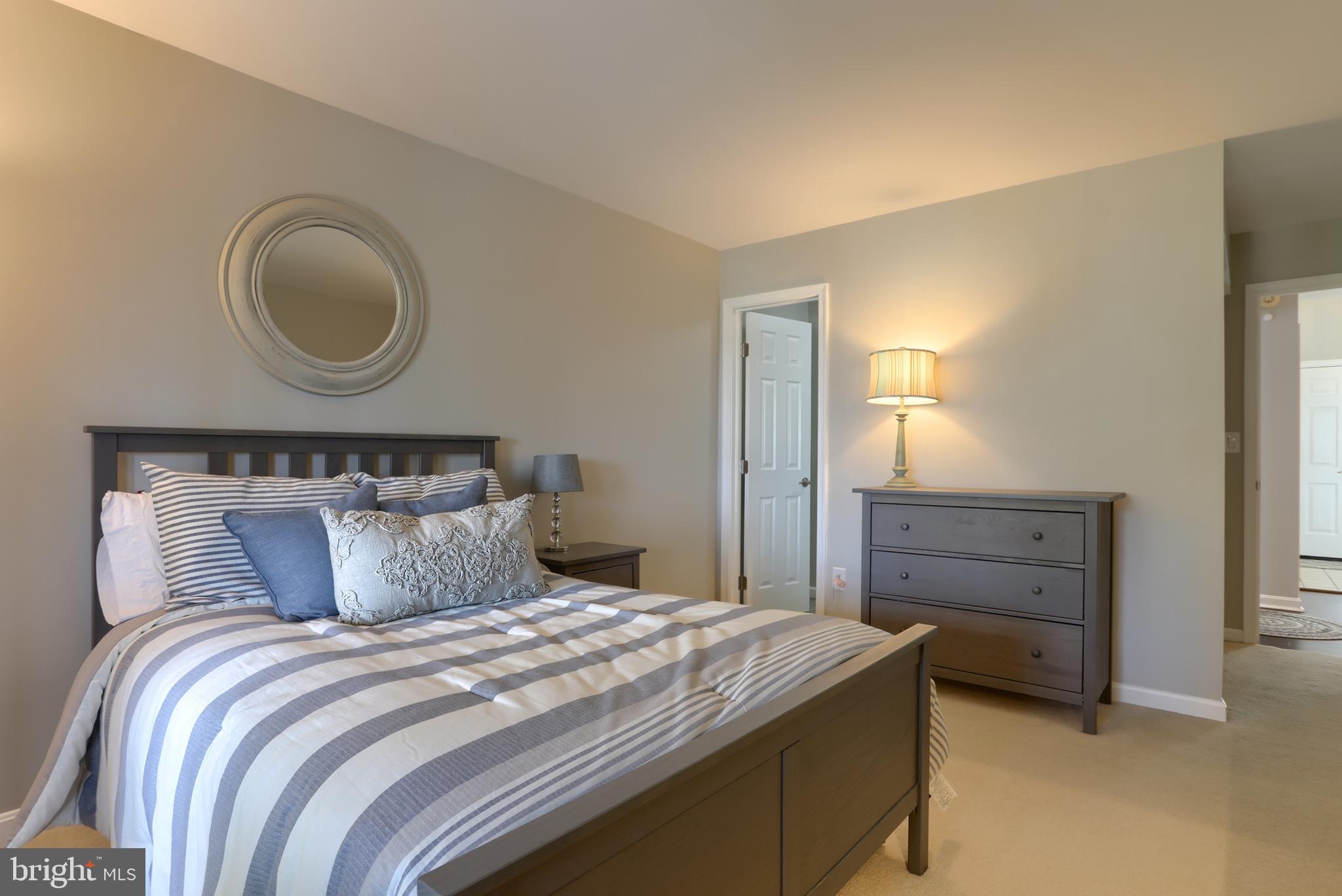 OAKMONT - Residential