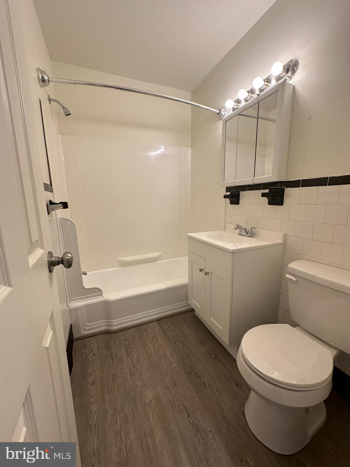 NORTHSIDE TOWNHOUSE APARTMENTS - Residential Lease