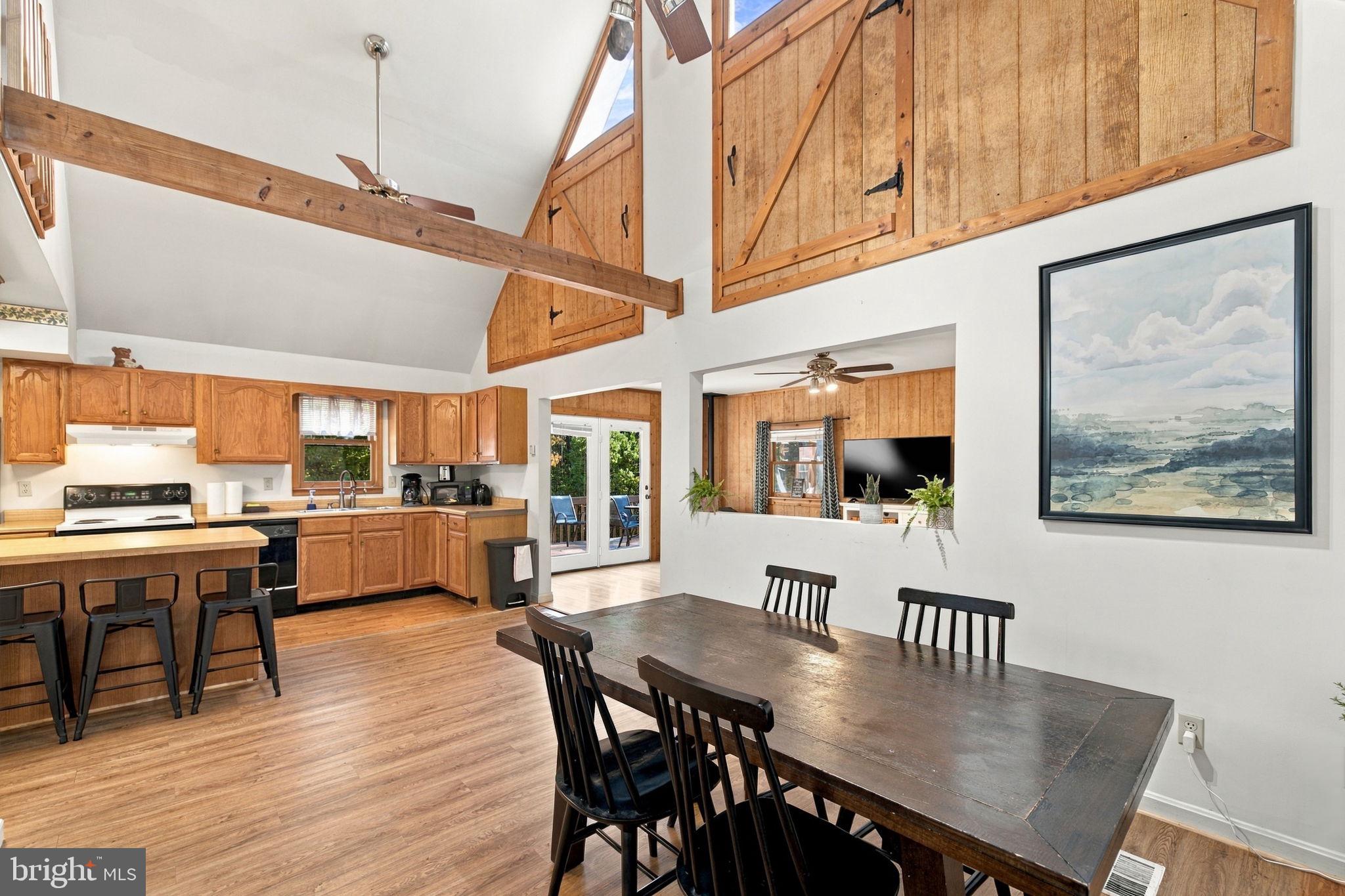 205 CANDLEWOOD LANE