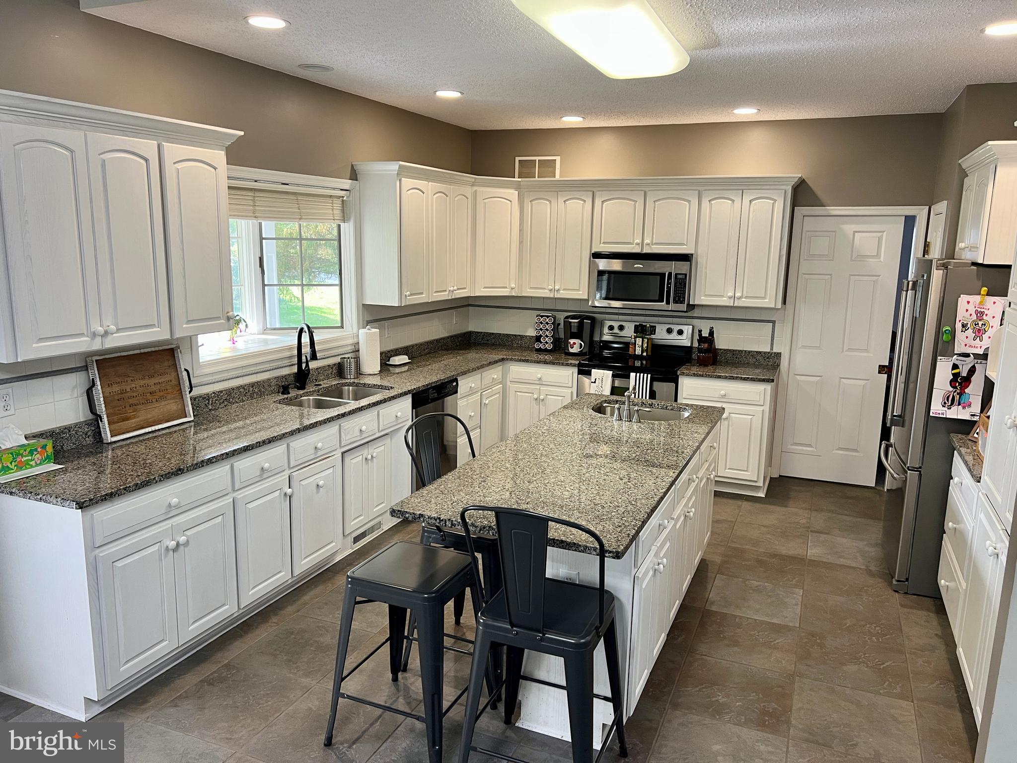 STONEGATE - Residential