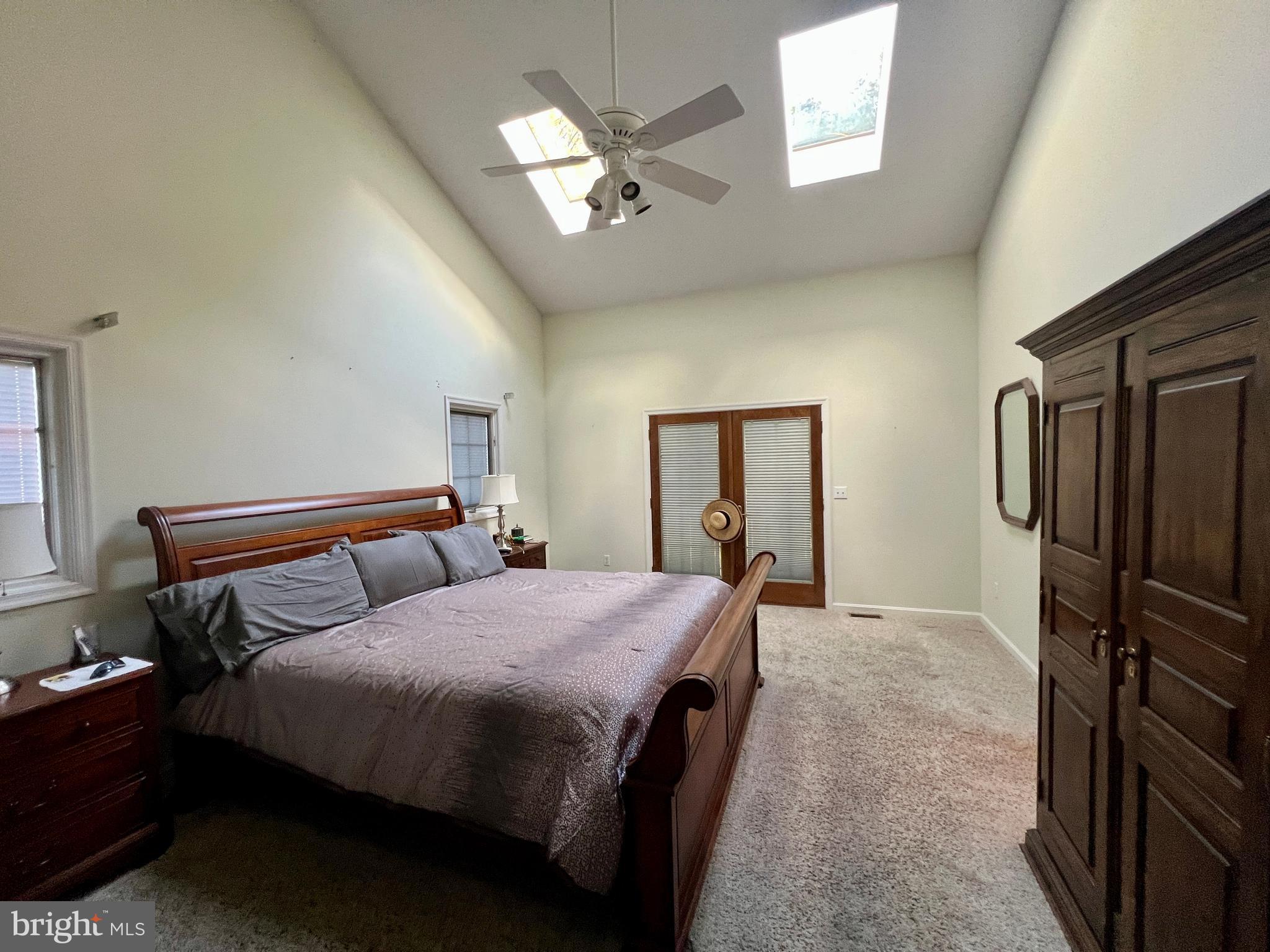 STONEGATE - Residential