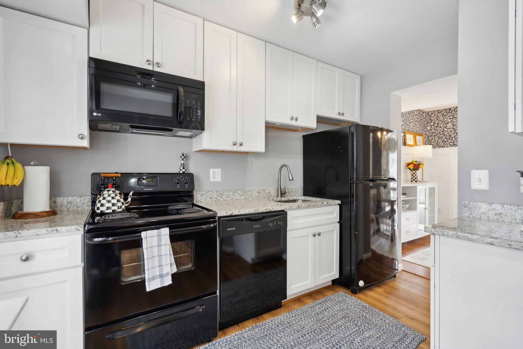 KEENE MILL WOODS - Residential