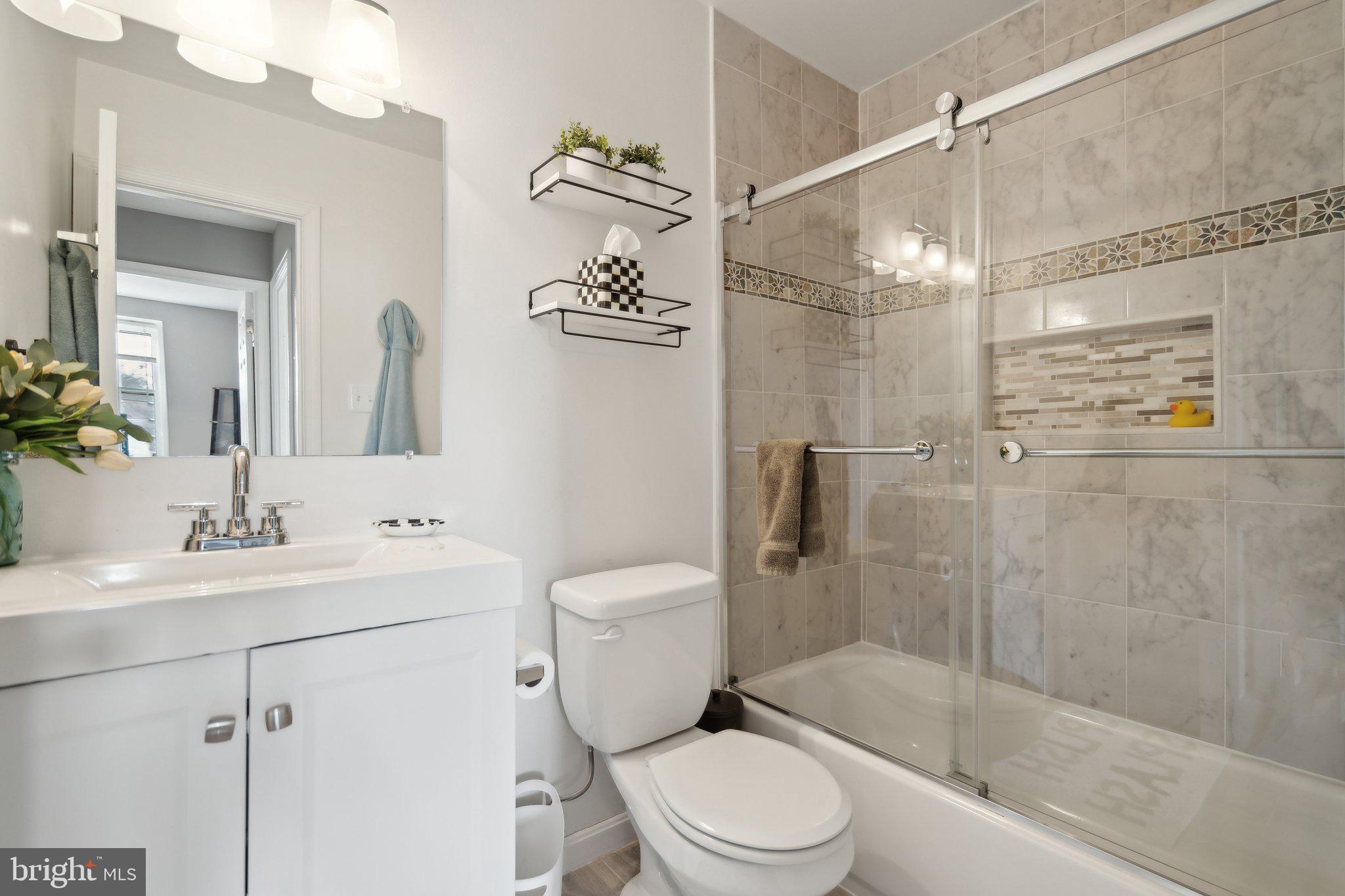 KEENE MILL WOODS - Residential