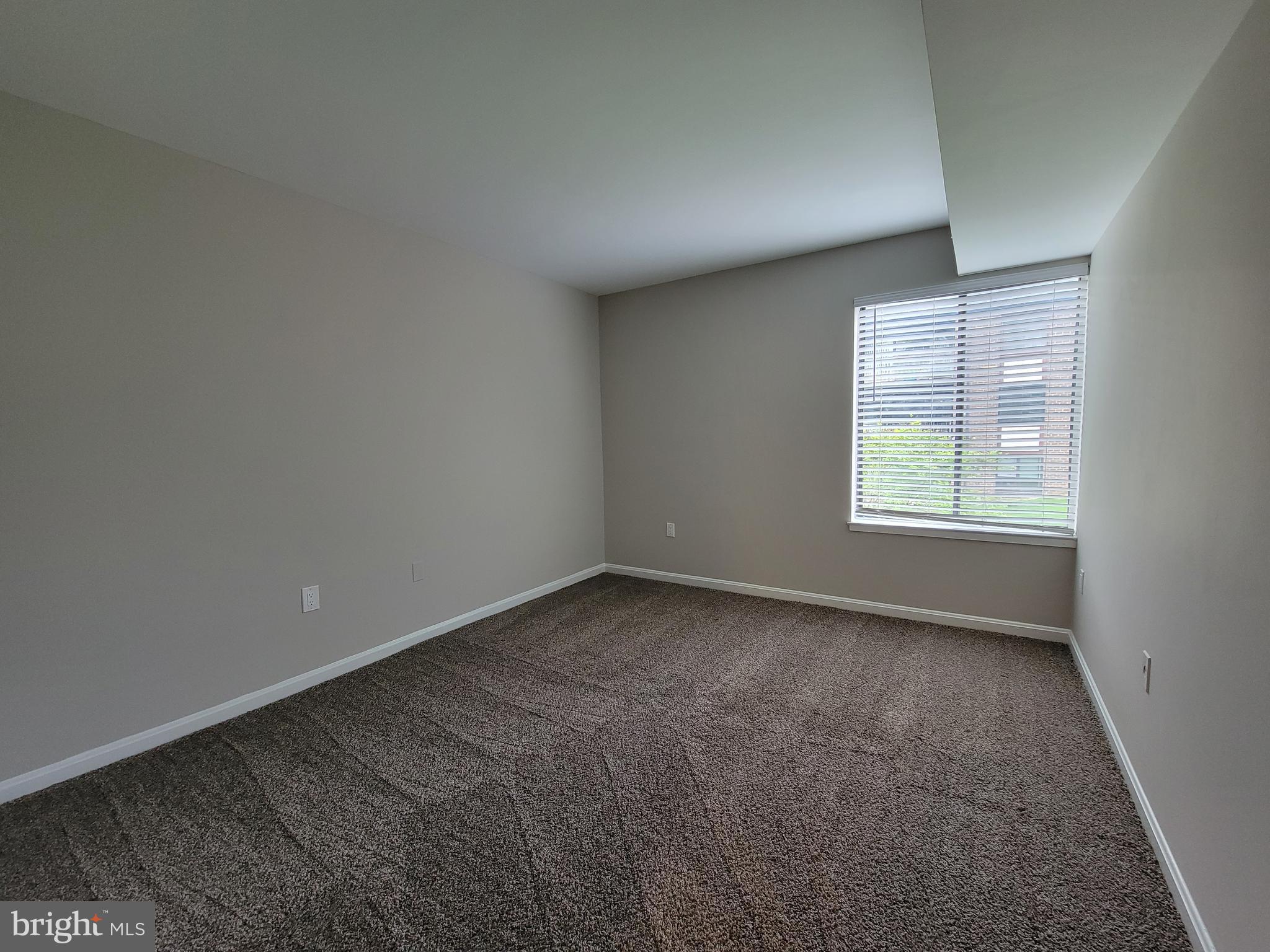 HAWTHORNE VILLAGE - Residential Lease