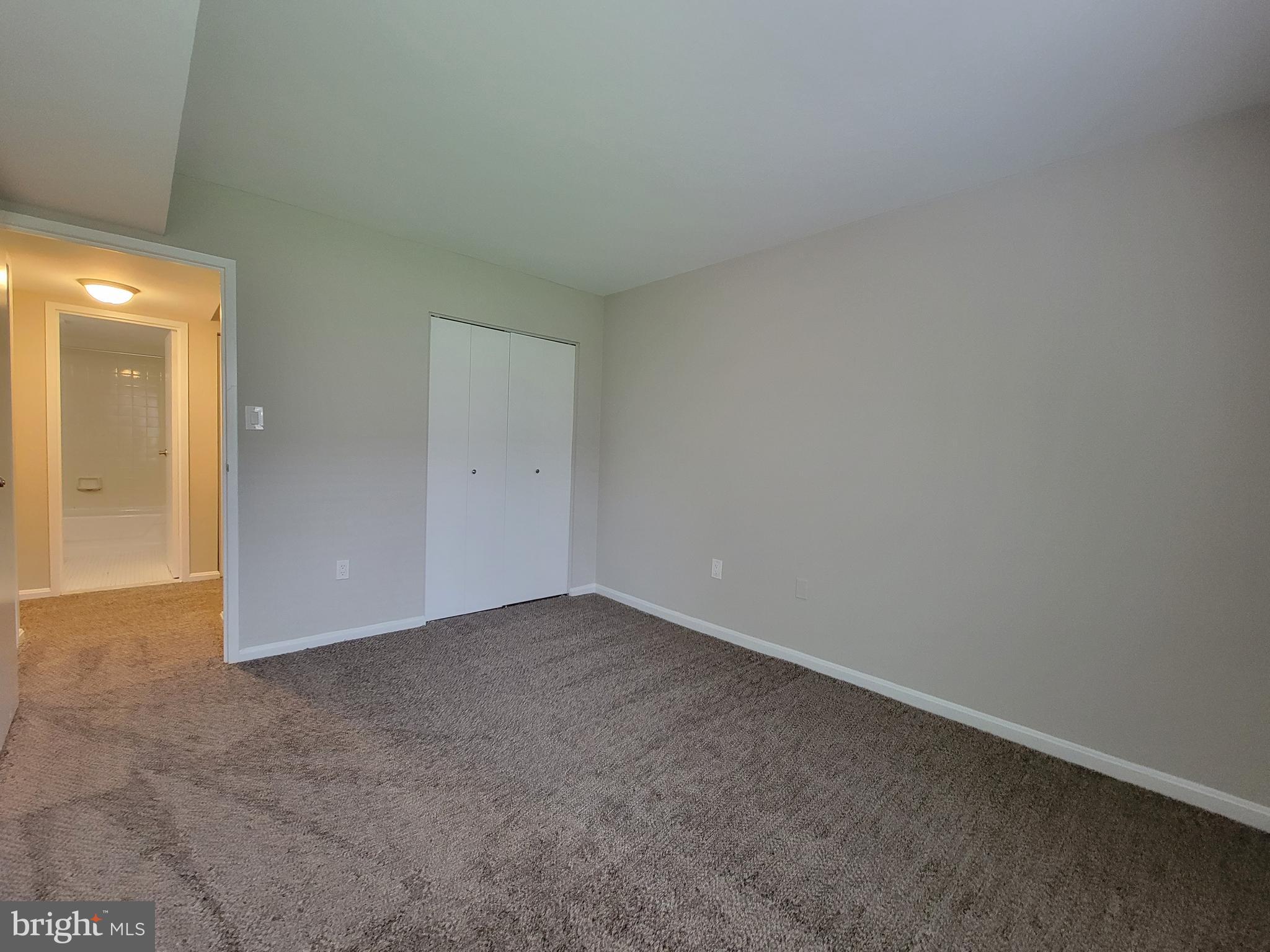 HAWTHORNE VILLAGE - Residential Lease