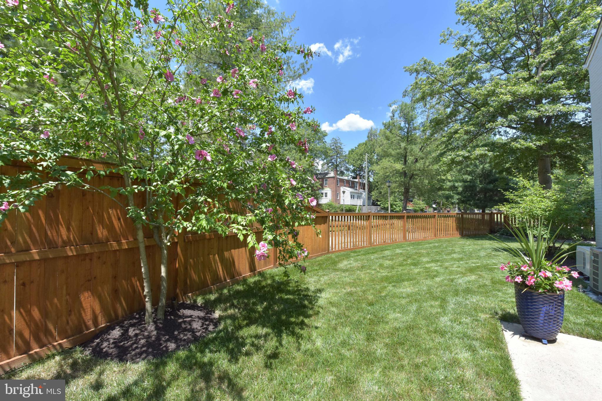 ROSEMONT - Residential