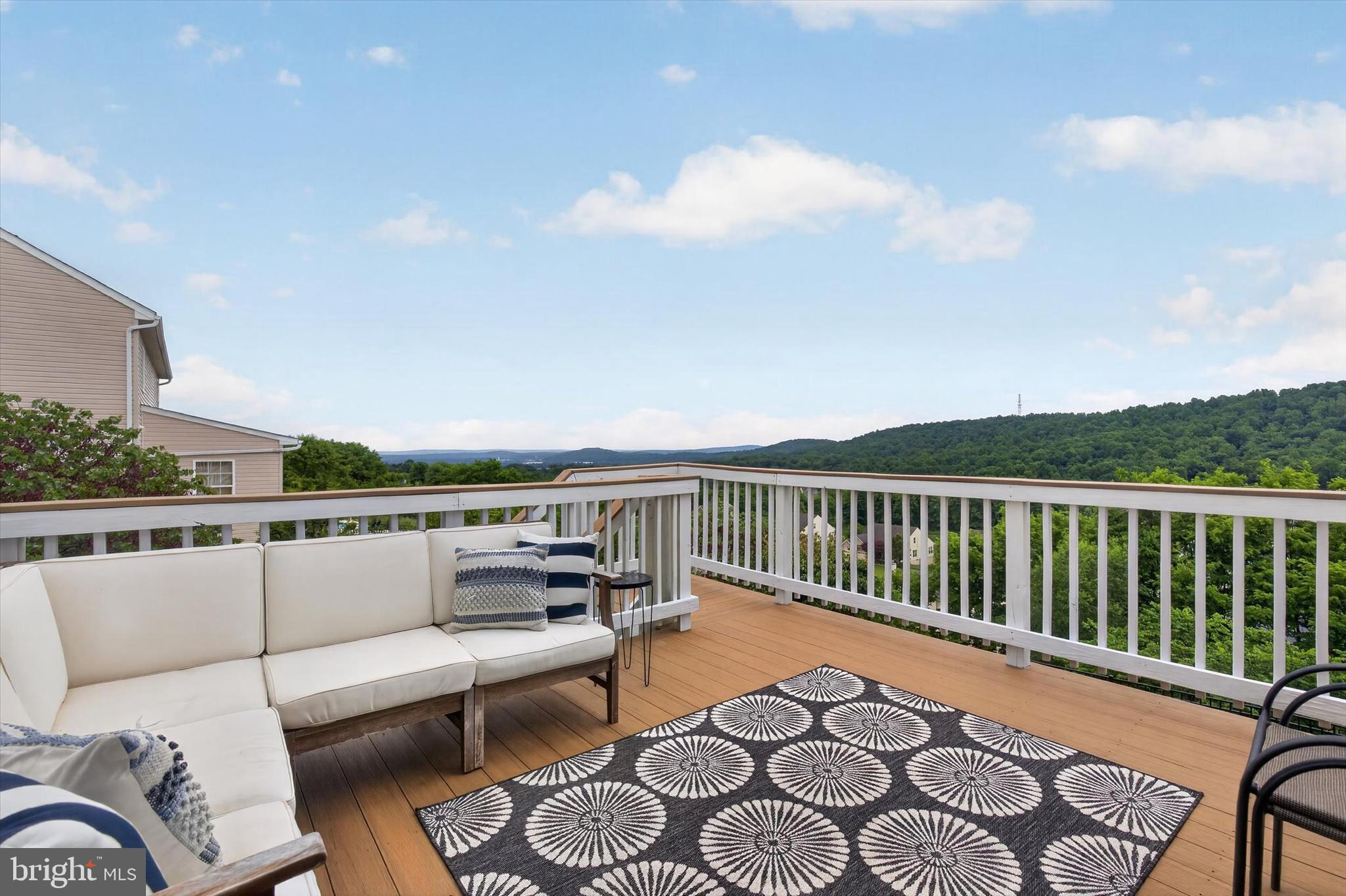 517 SANDPIPER LANE