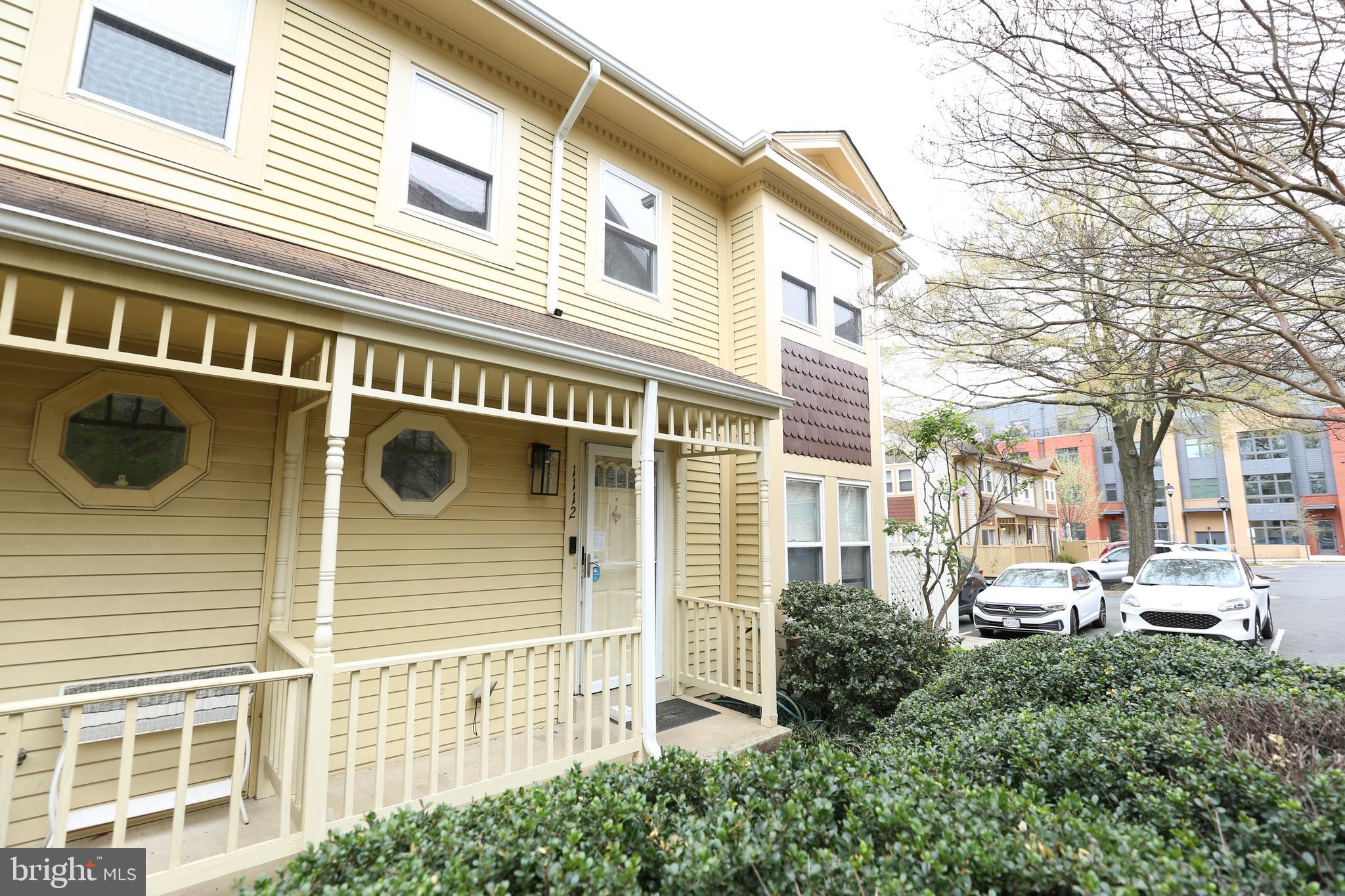 1112 N UTAH STREET