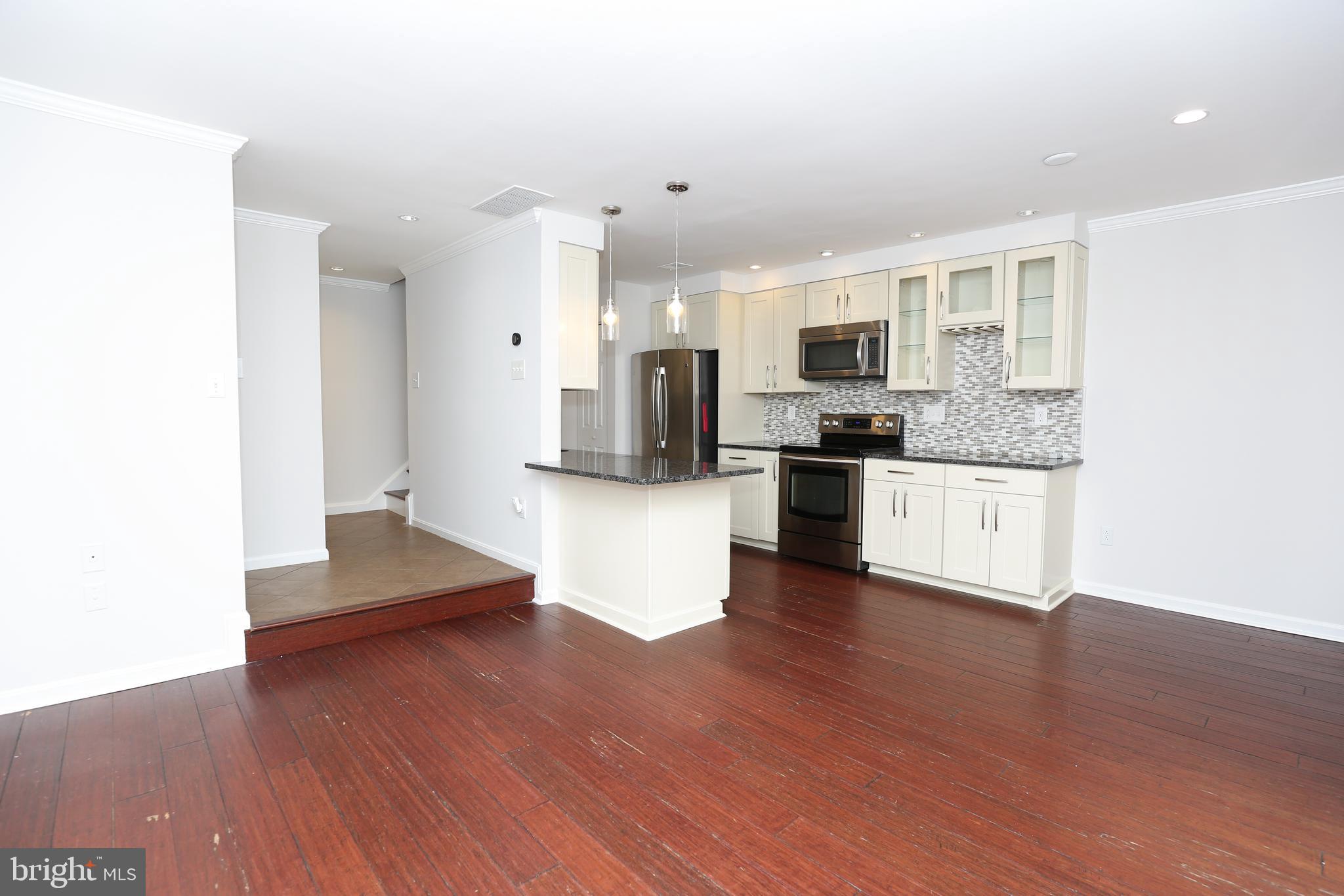 VICTORIA AT BALLSTON - Residential