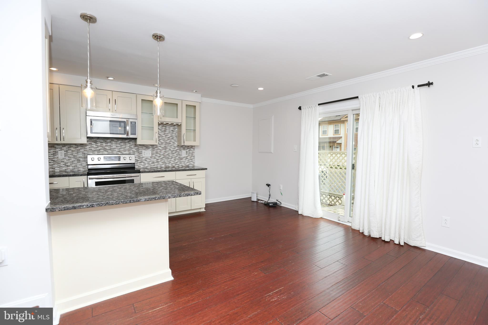 VICTORIA AT BALLSTON - Residential