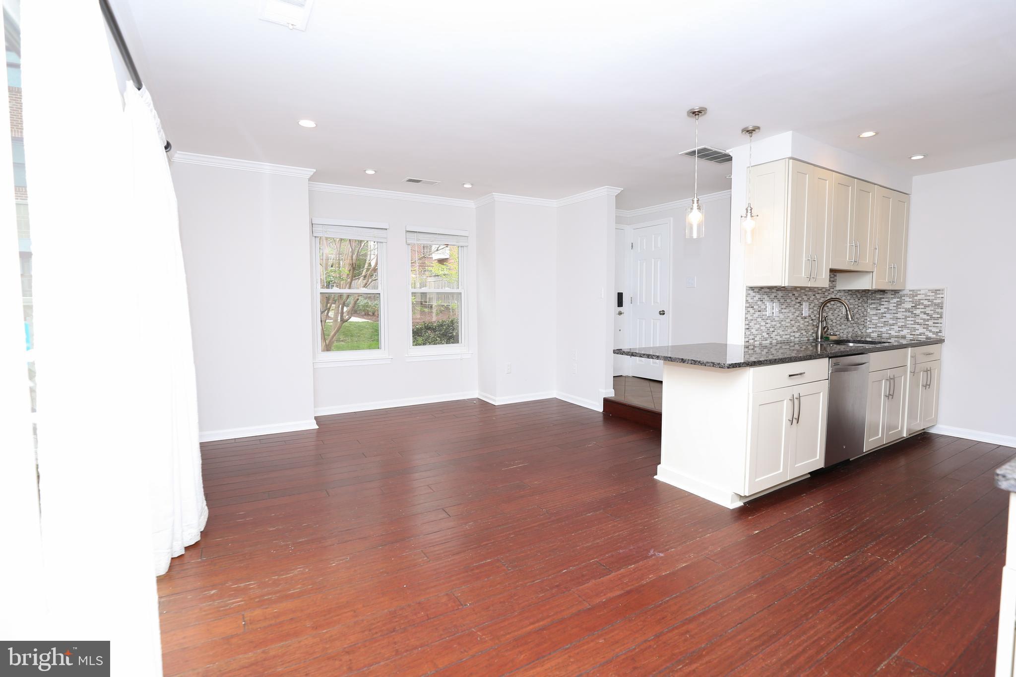 VICTORIA AT BALLSTON - Residential