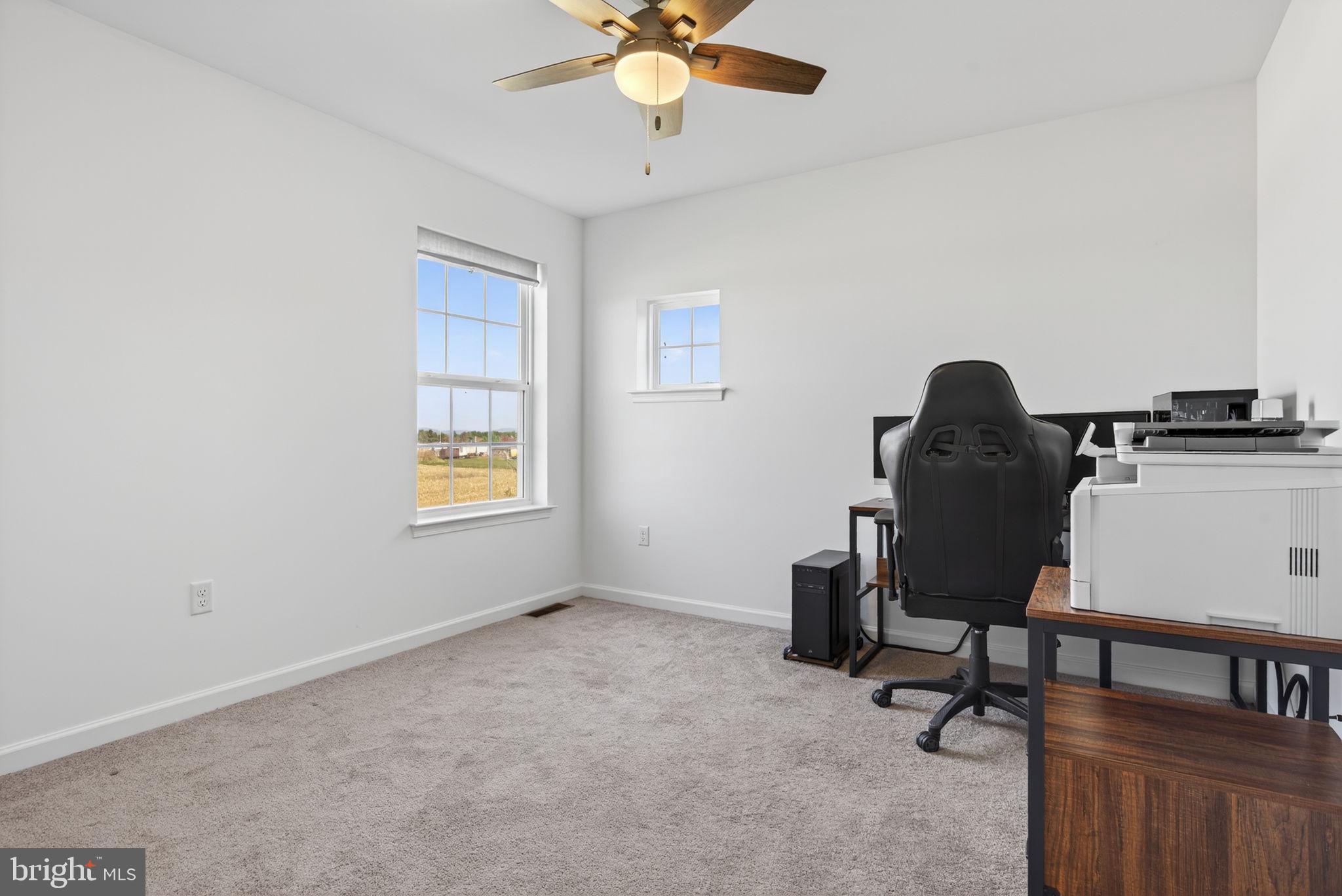 PARADISE VILLAGE - Residential