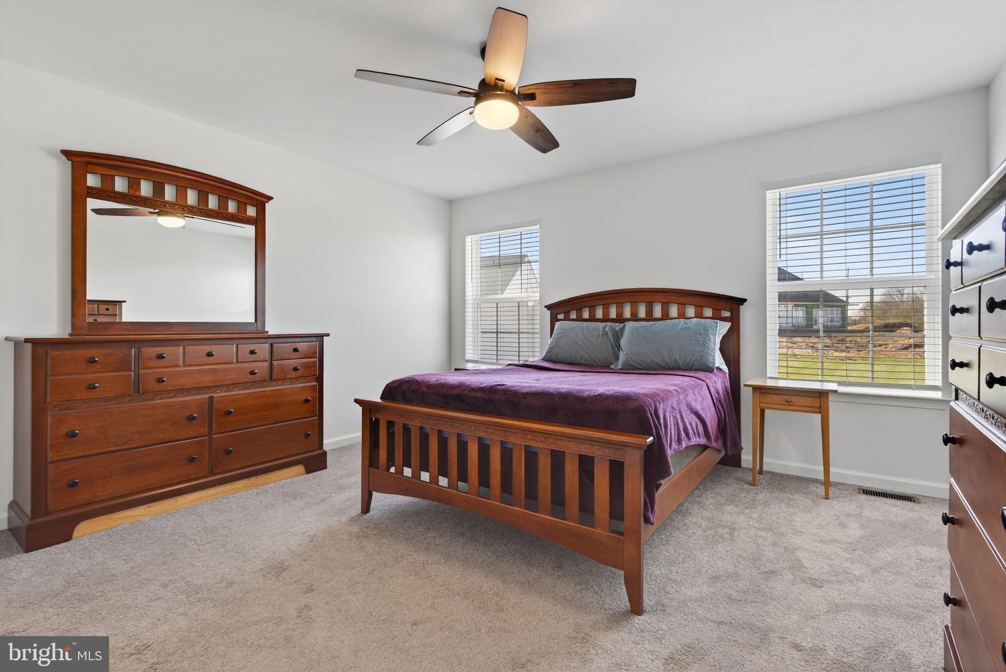 PARADISE VILLAGE - Residential