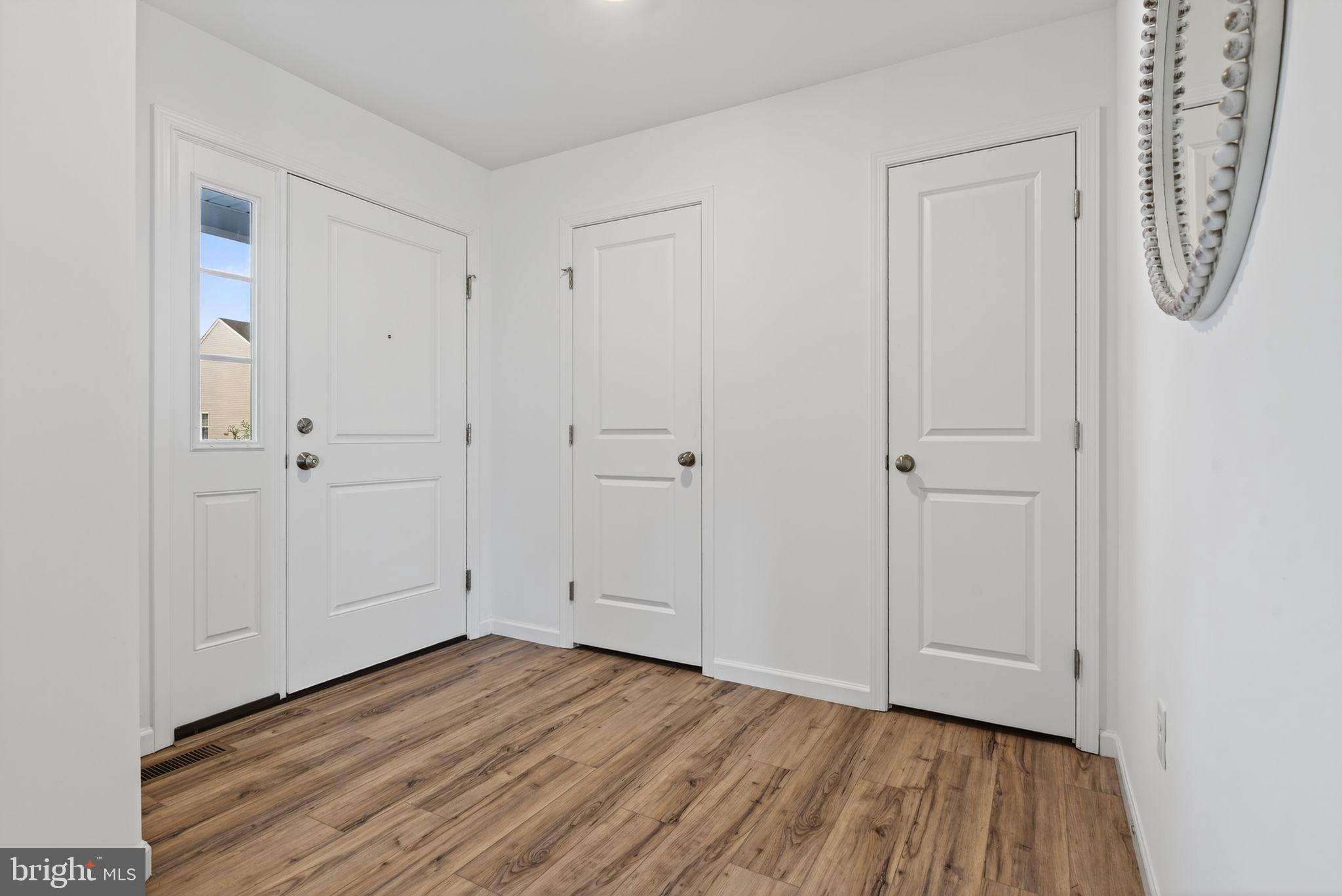 PARADISE VILLAGE - Residential