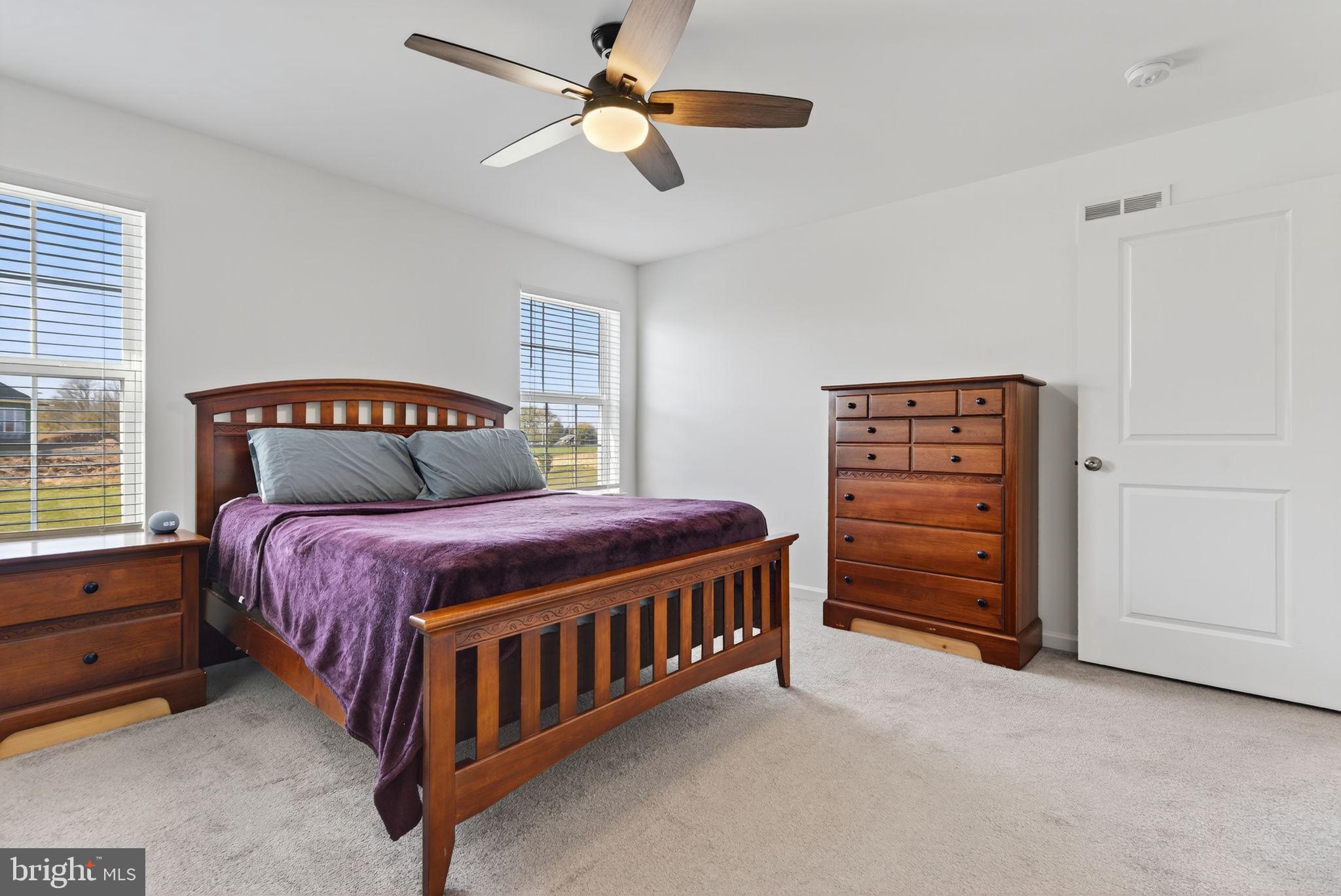 PARADISE VILLAGE - Residential