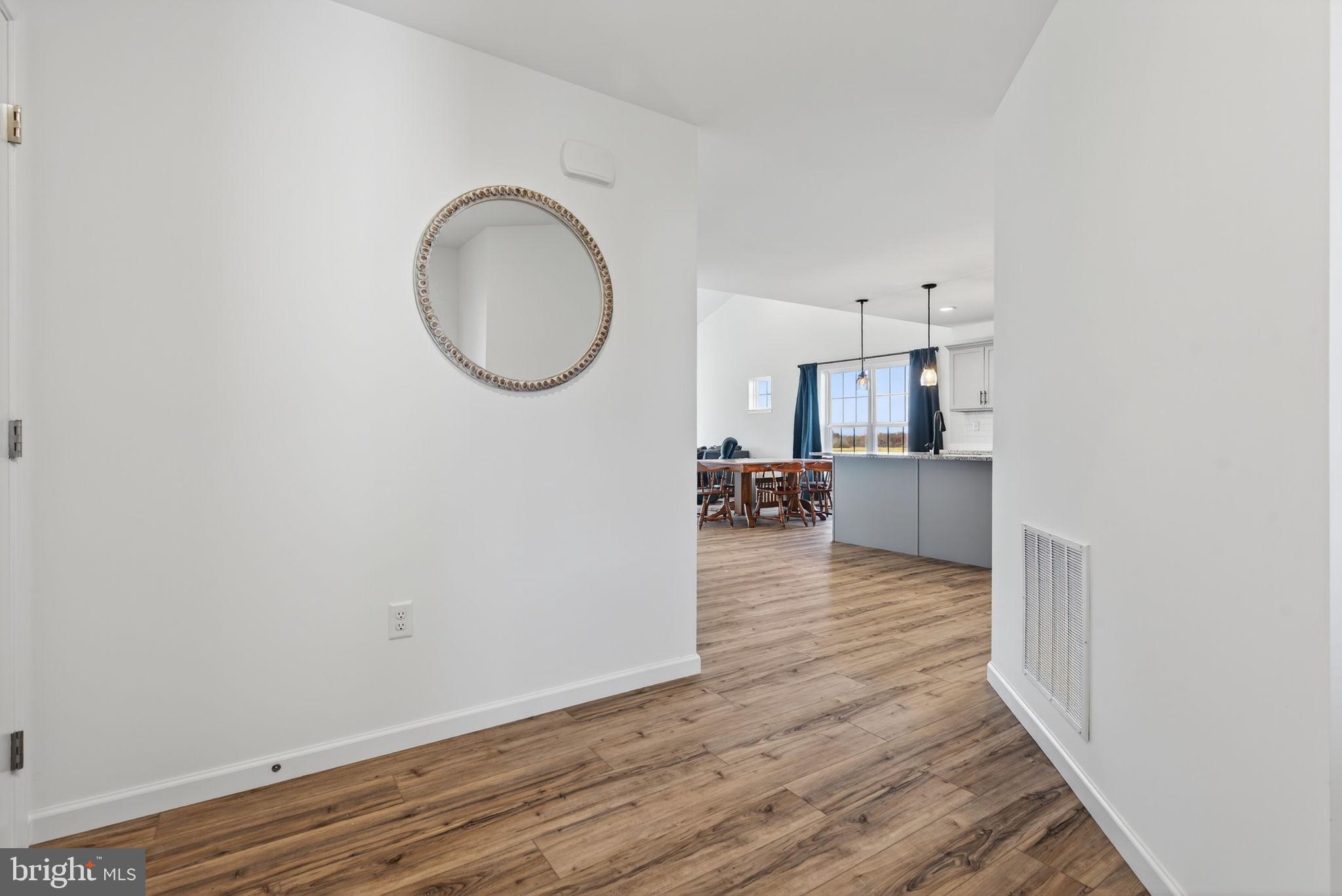 PARADISE VILLAGE - Residential