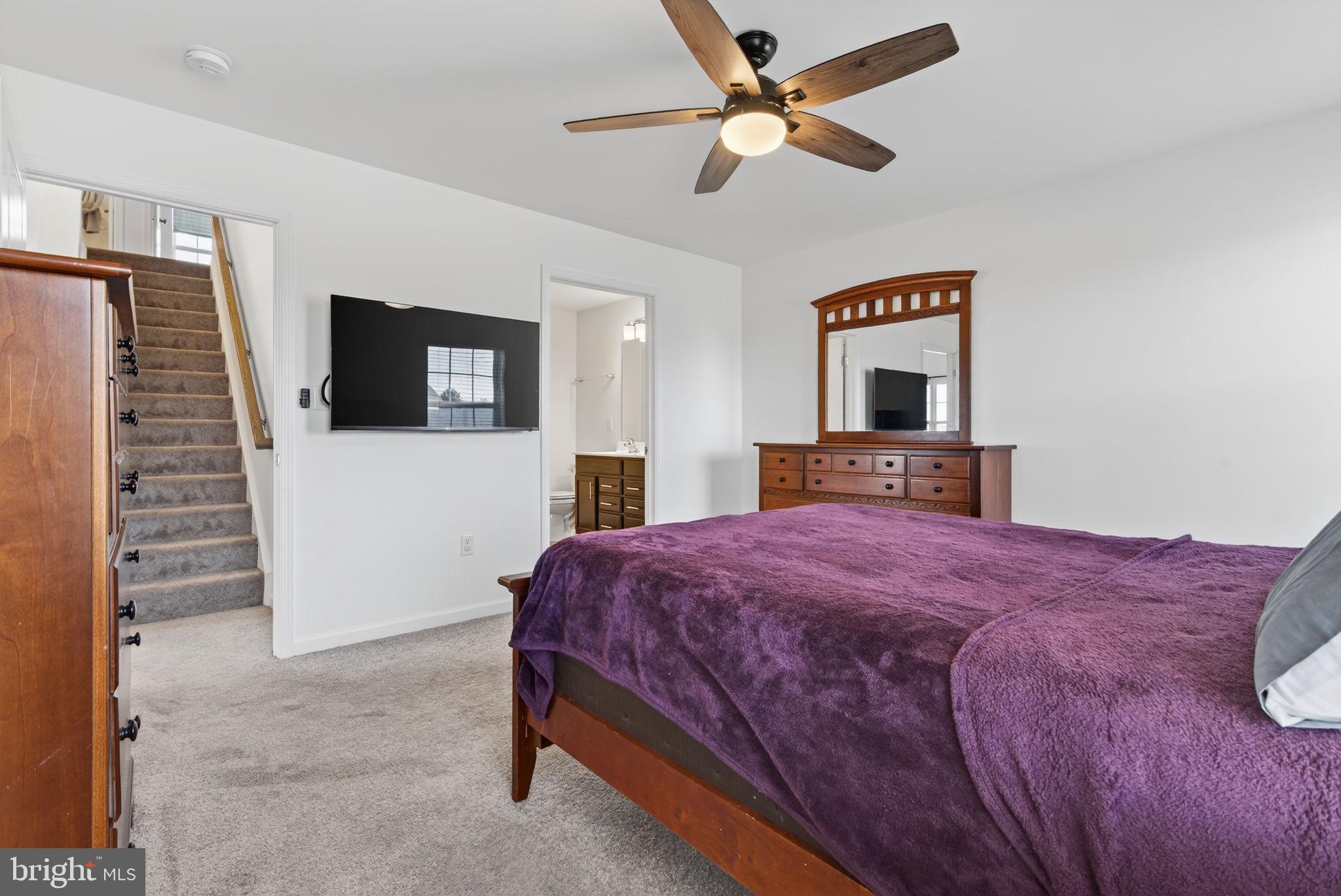 PARADISE VILLAGE - Residential