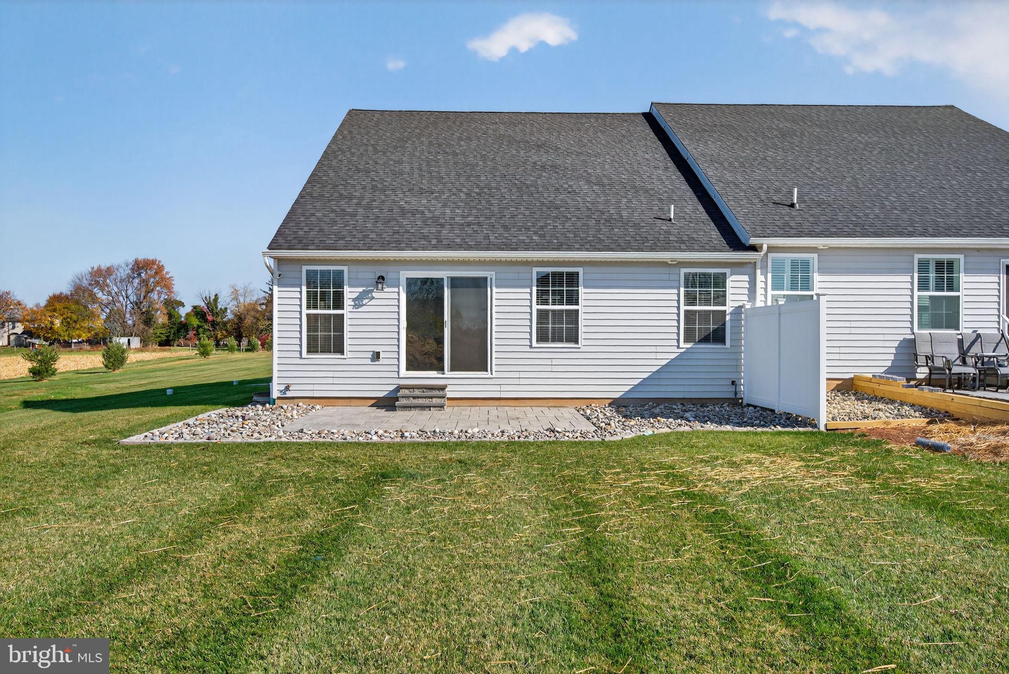 PARADISE VILLAGE - Residential