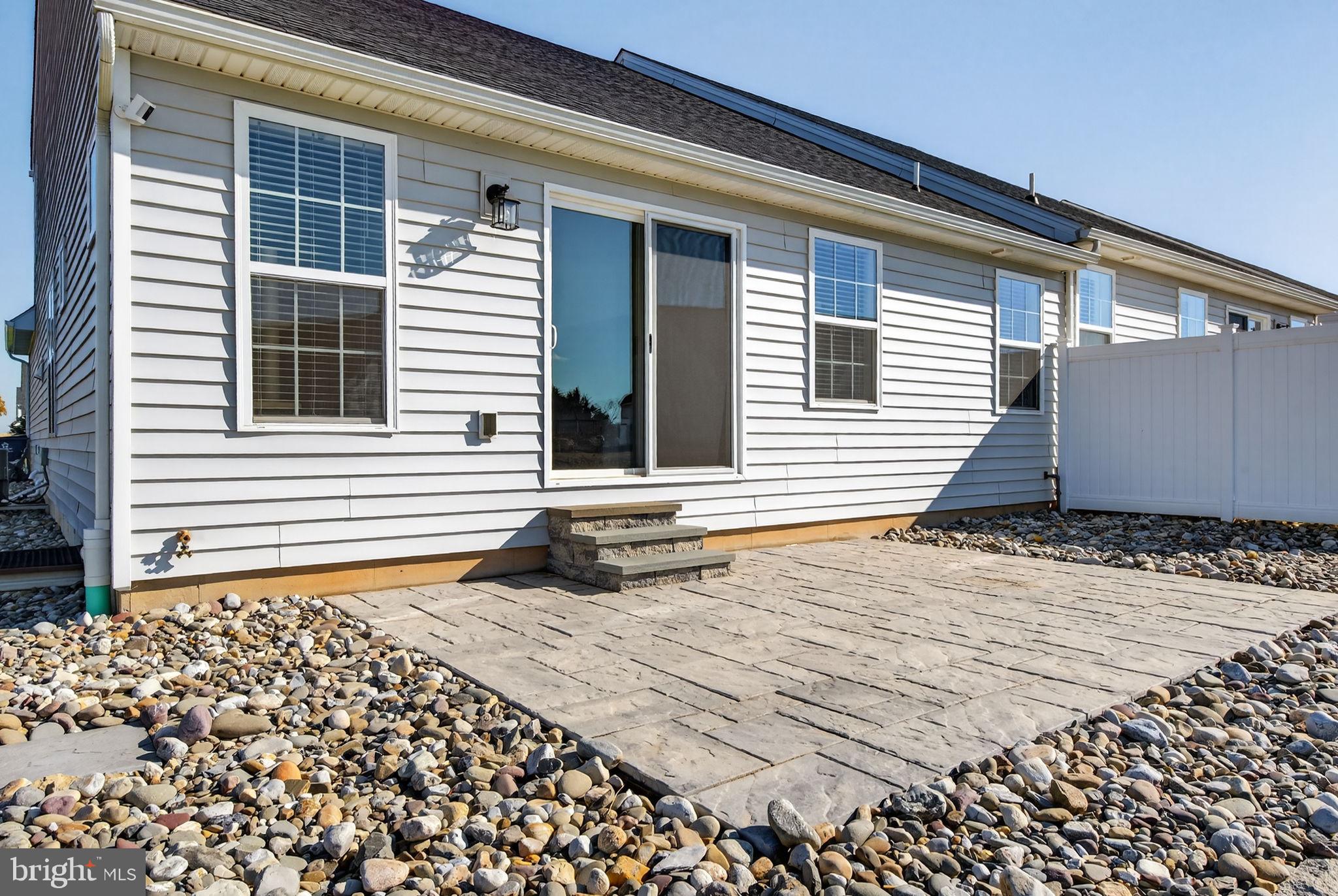 PARADISE VILLAGE - Residential