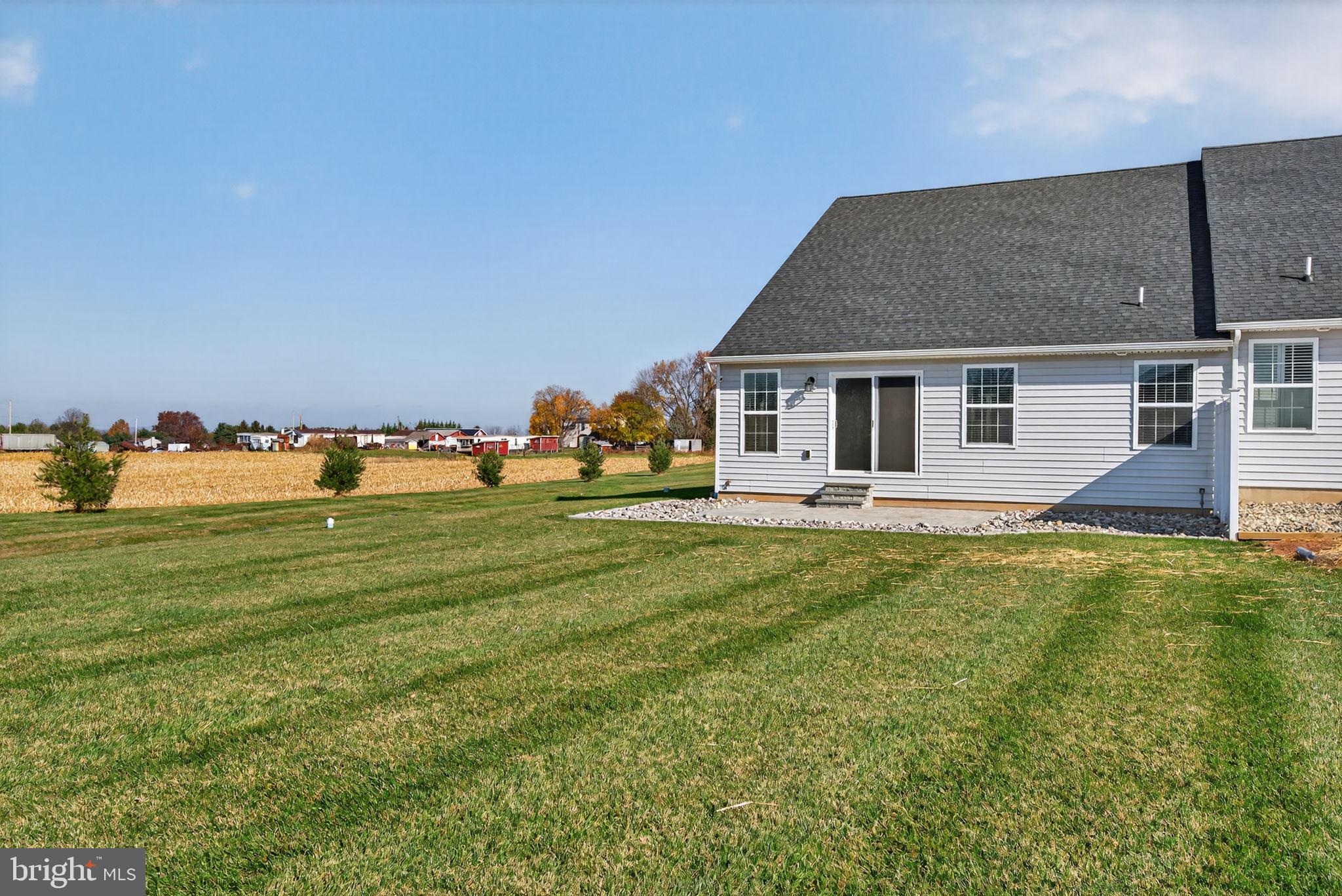 PARADISE VILLAGE - Residential