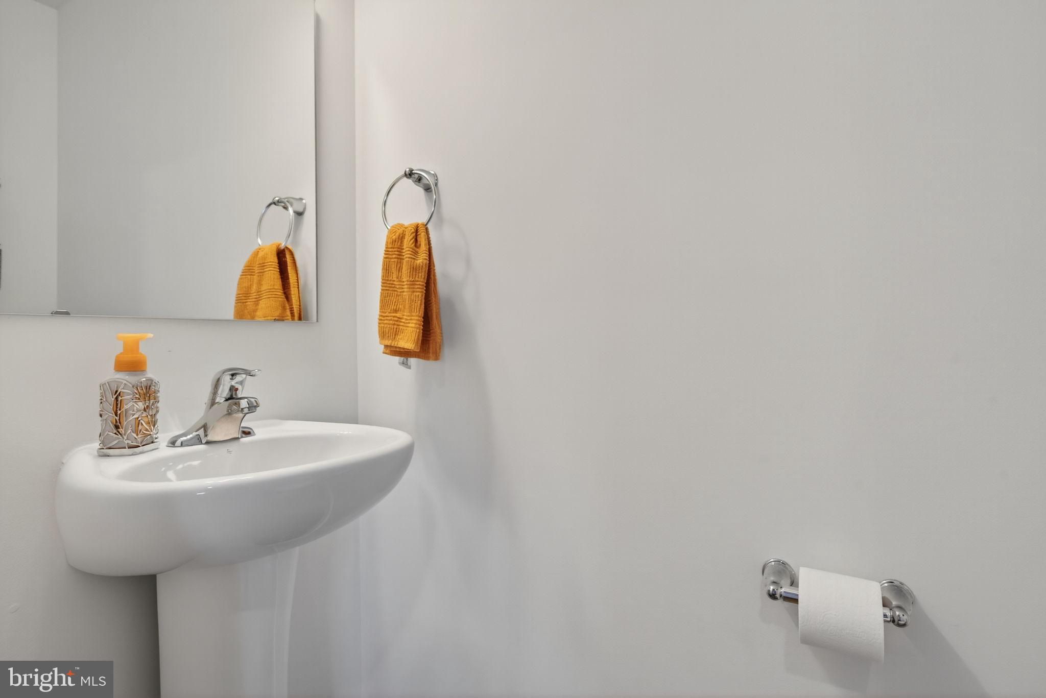 PARADISE VILLAGE - Residential