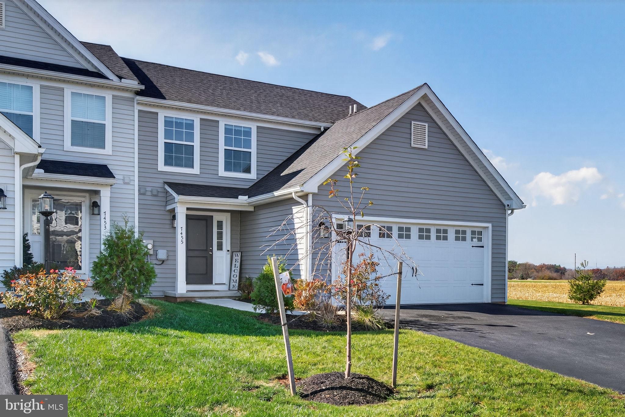 PARADISE VILLAGE - Residential