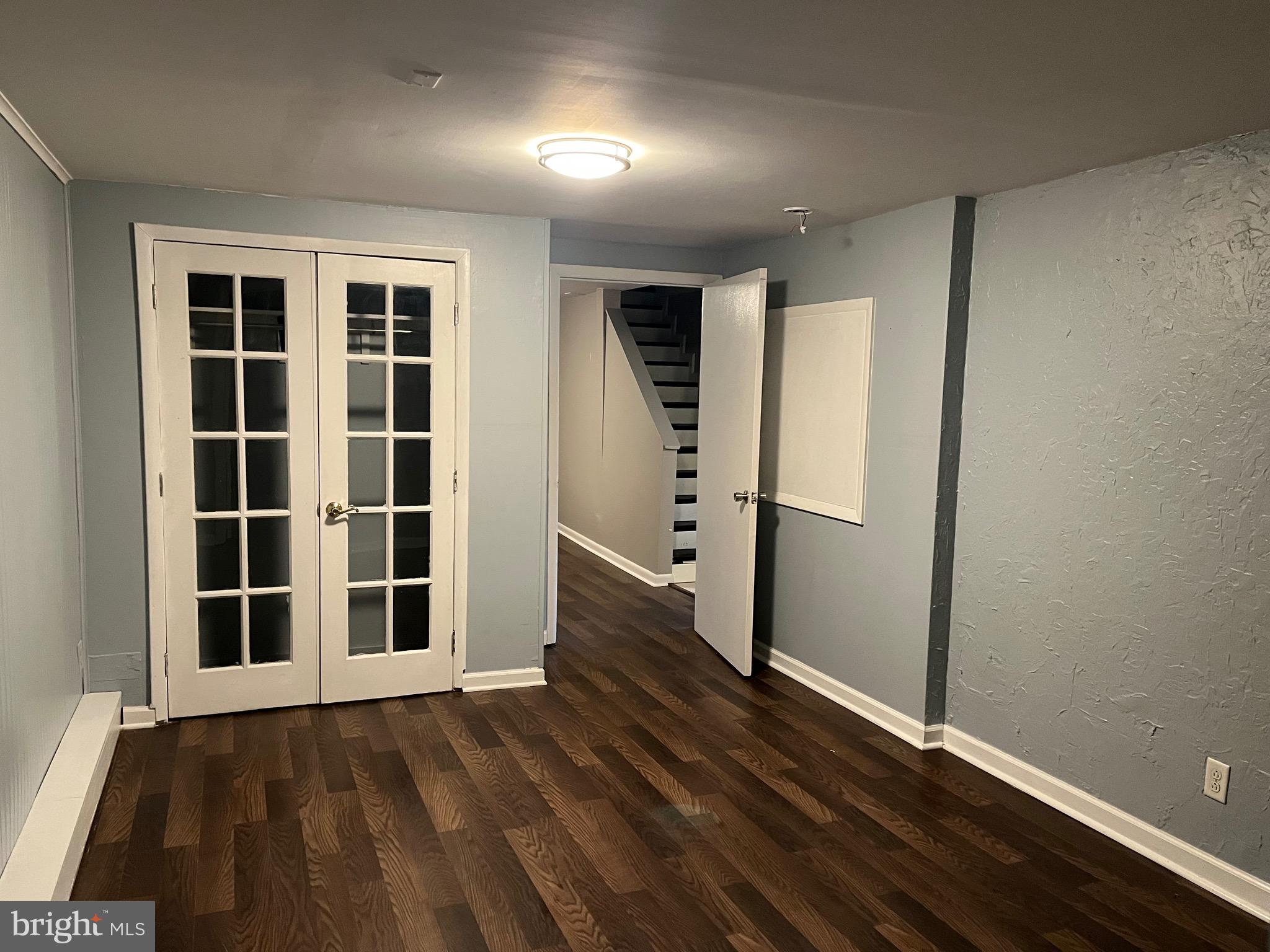 COUNTRY - Residential