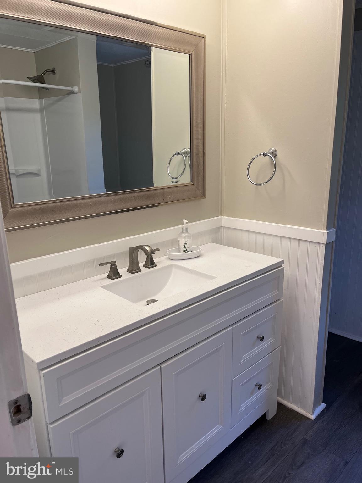 COUNTRY - Residential