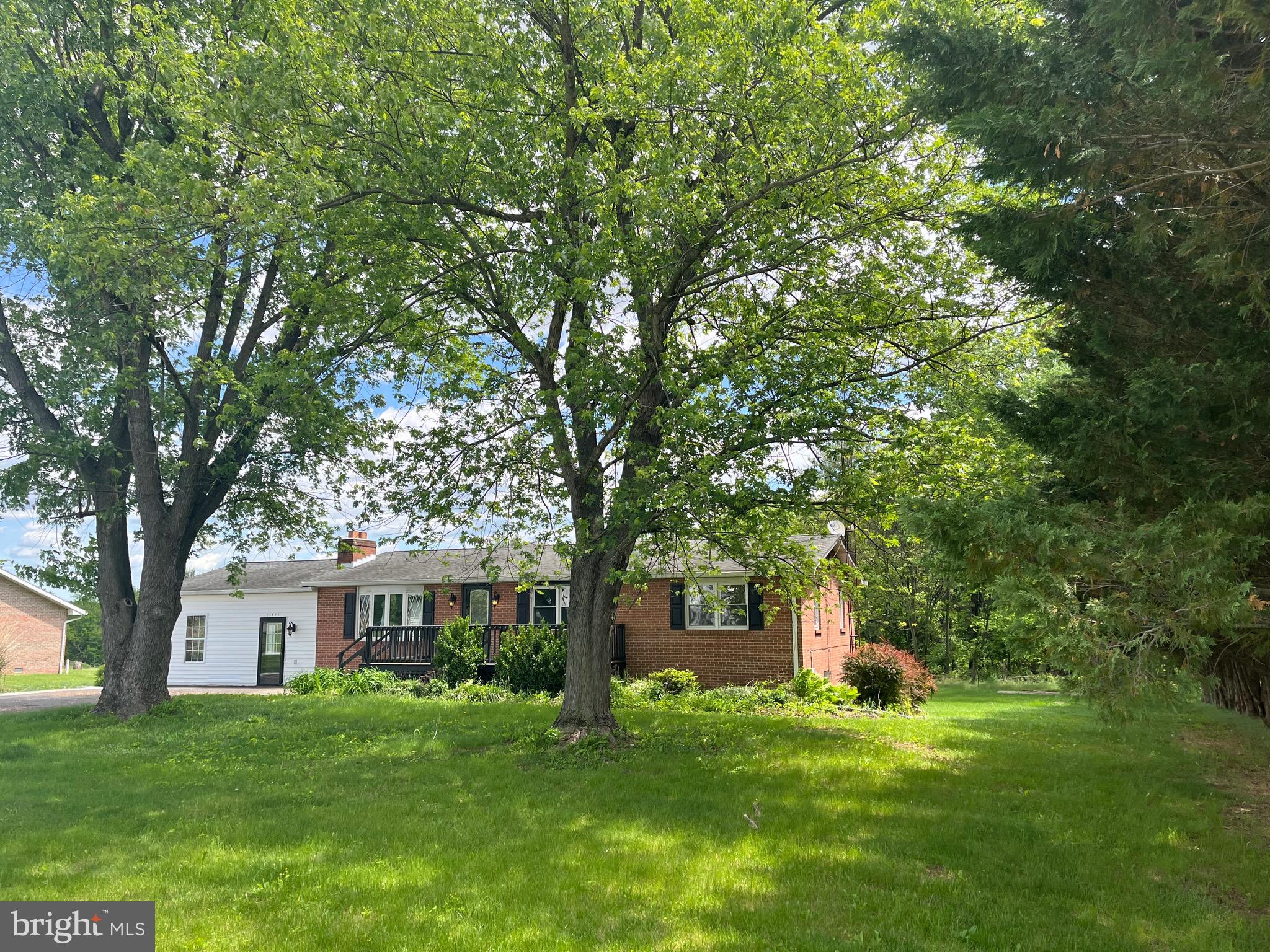 COUNTRY - Residential