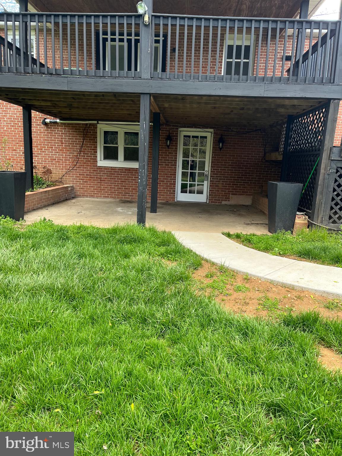 COUNTRY - Residential