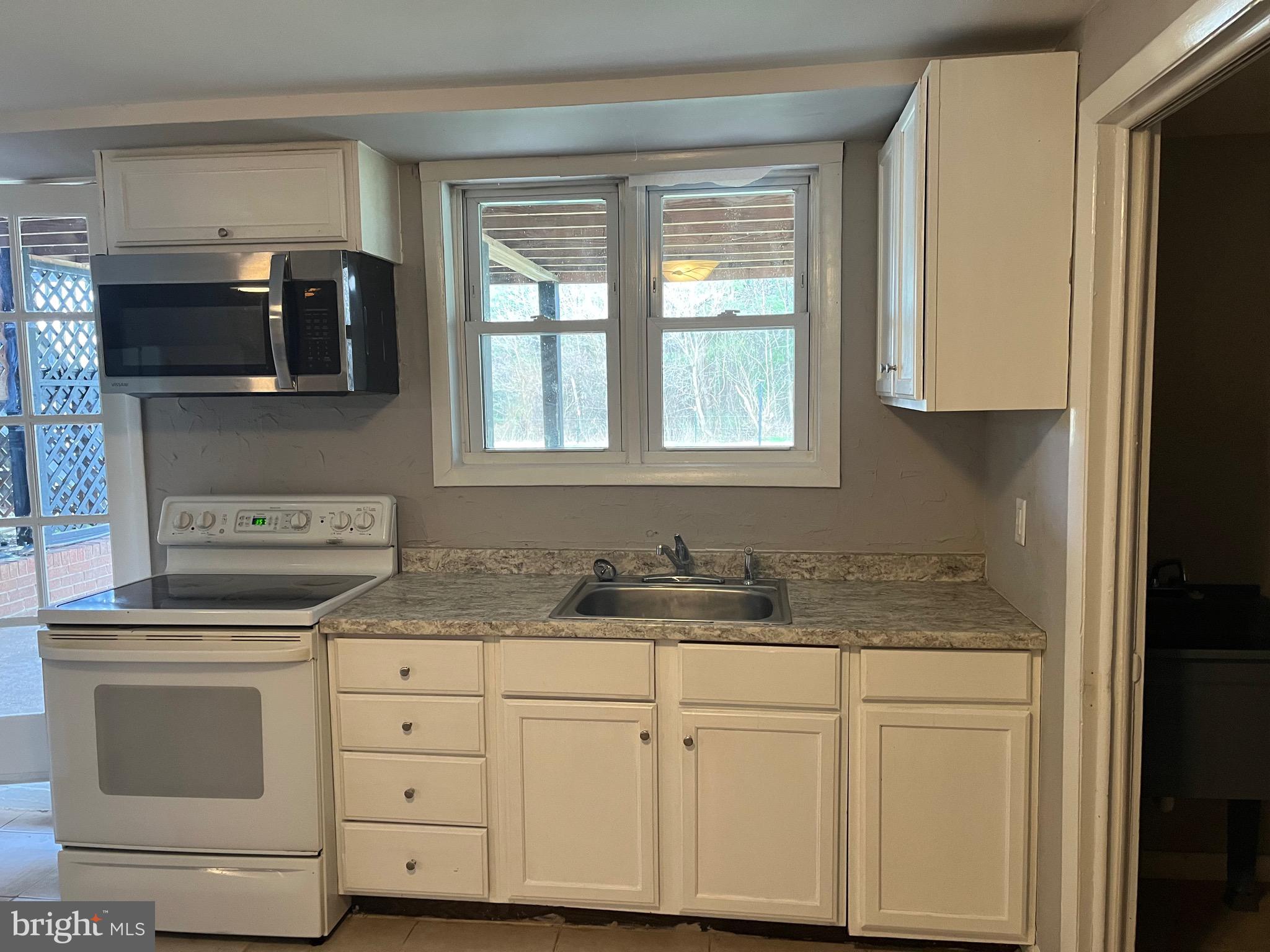 COUNTRY - Residential