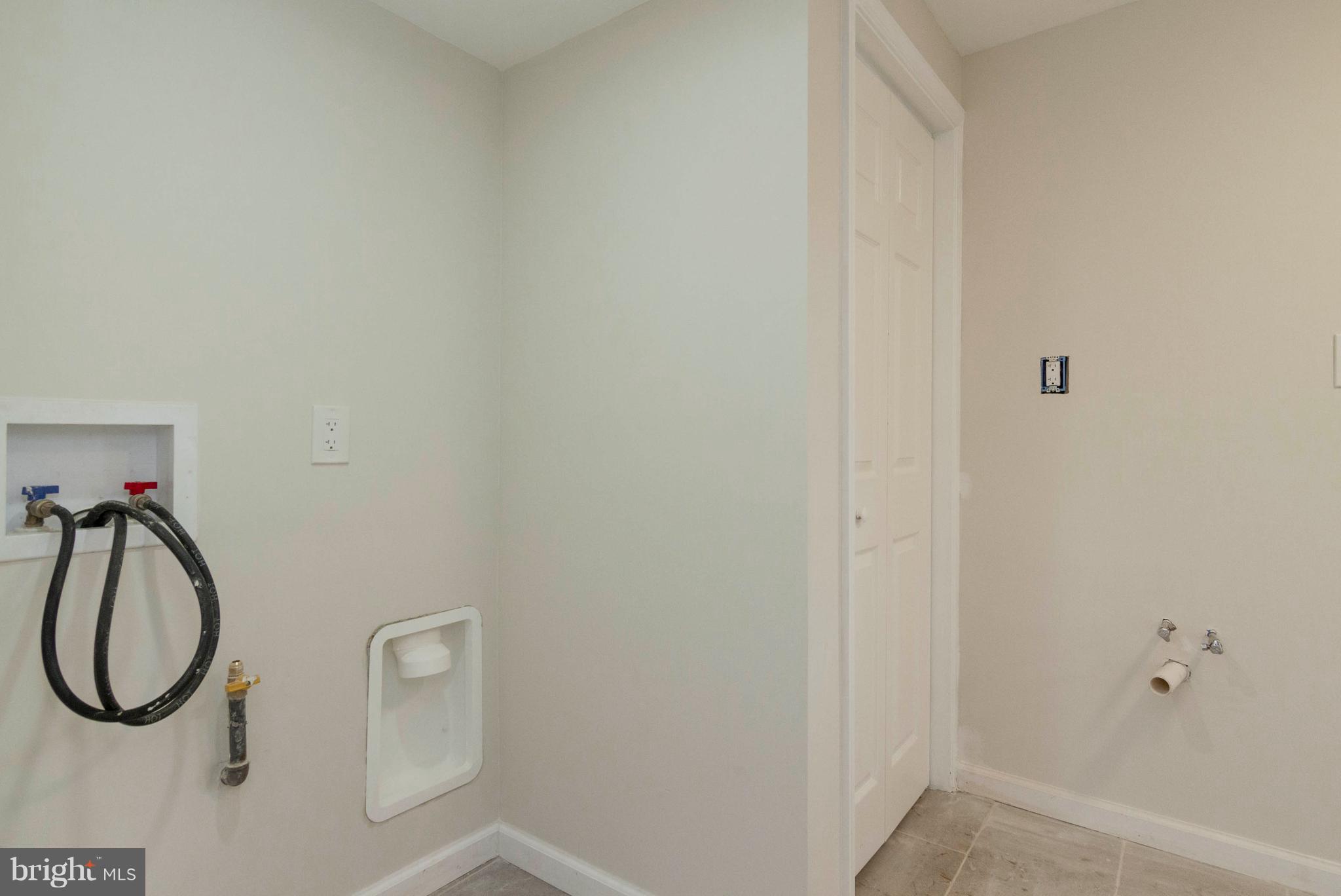 DALE CITY - Residential