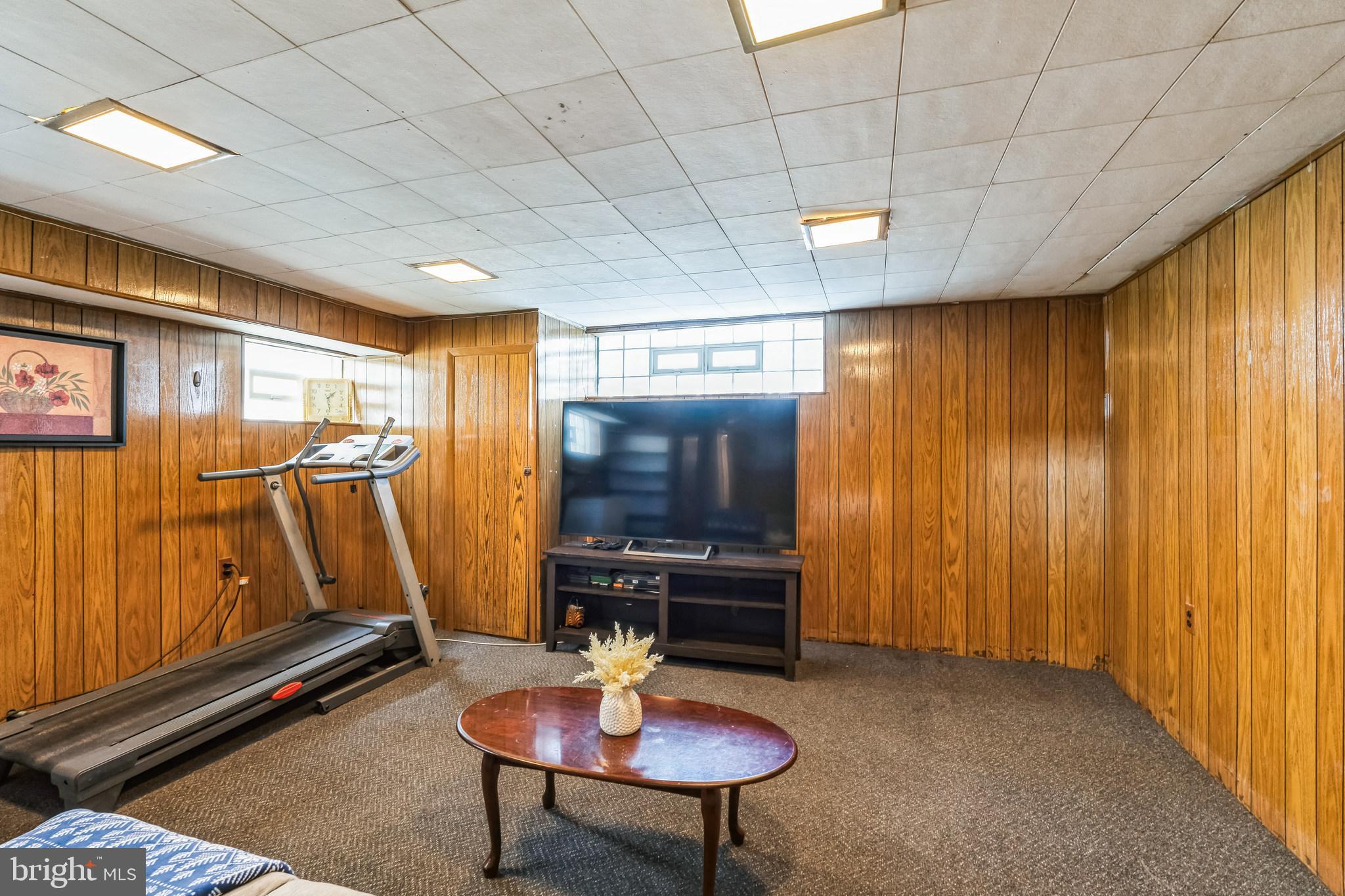 PHILADELPHIA (NORTHEAST) - Residential