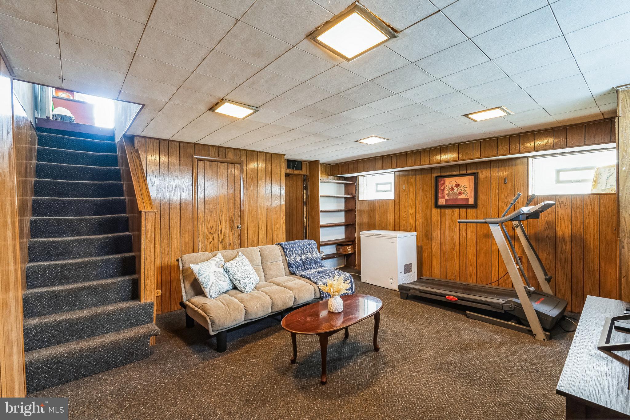 PHILADELPHIA (NORTHEAST) - Residential