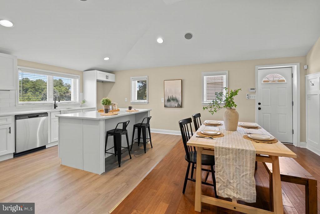 CORNS MANOR - Residential