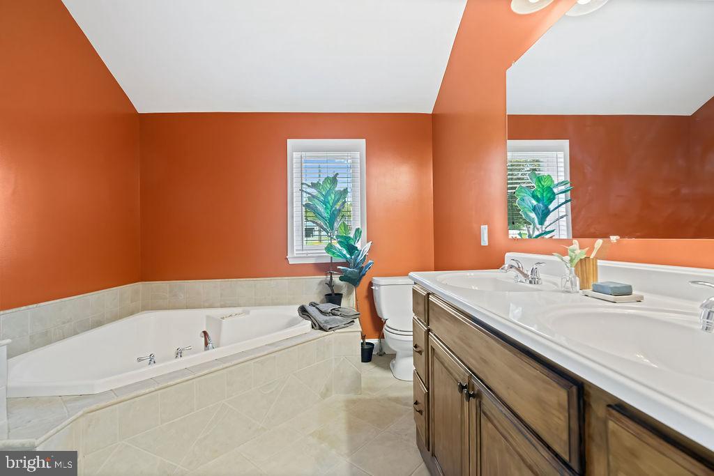 CORNS MANOR - Residential