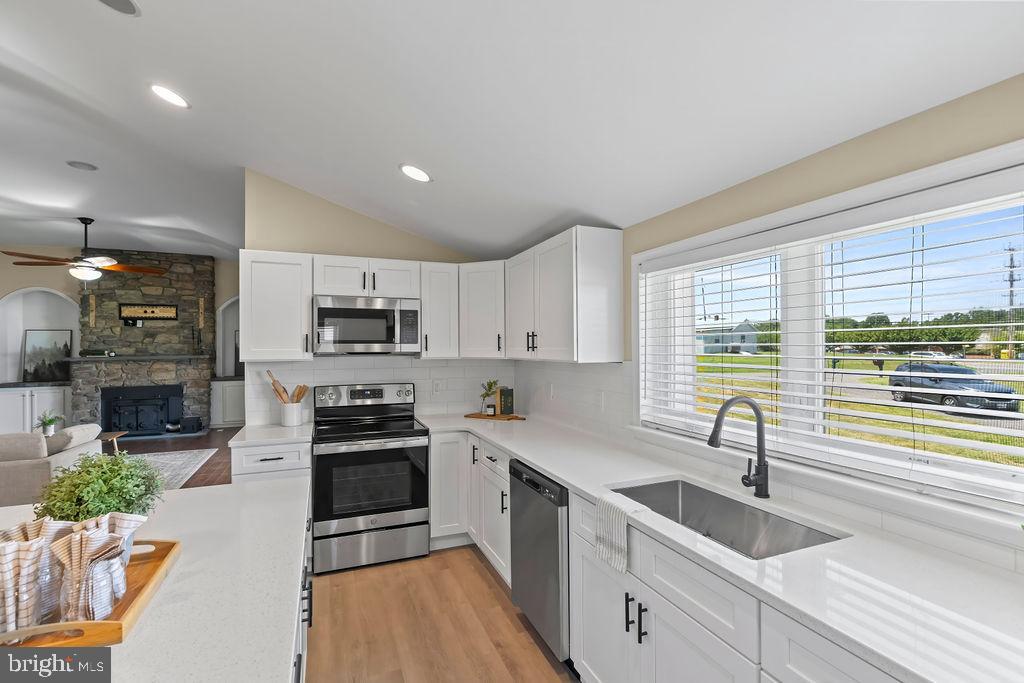 CORNS MANOR - Residential