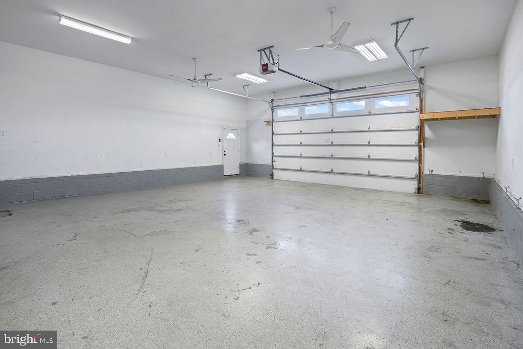 CORNS MANOR - Residential