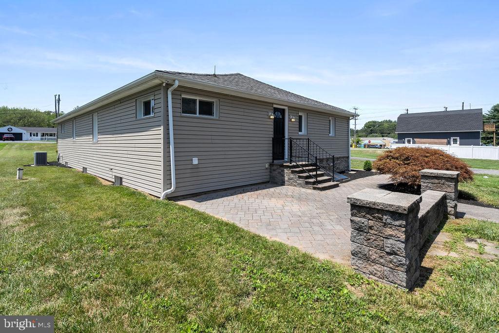 CORNS MANOR - Residential