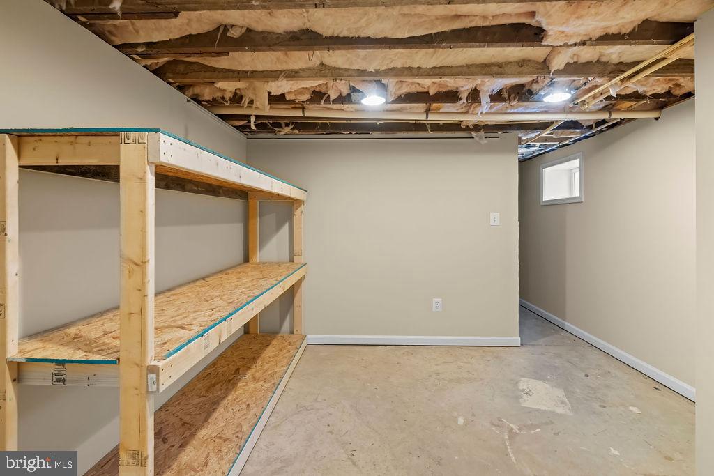 CORNS MANOR - Residential