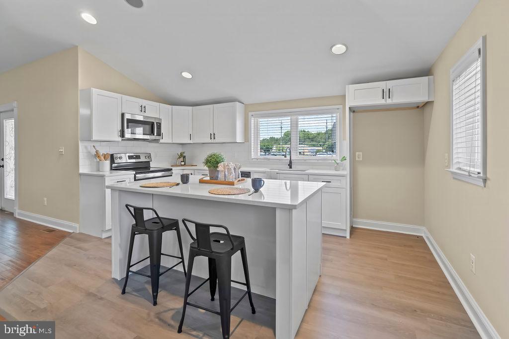 CORNS MANOR - Residential