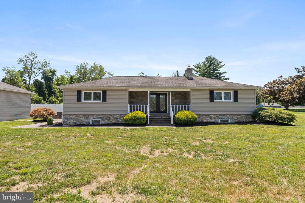 CORNS MANOR - Residential