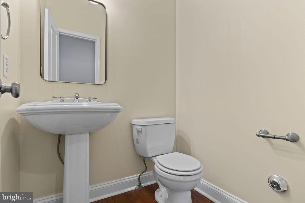 CORNS MANOR - Residential