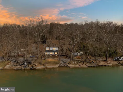 646 Old Dam Road, Front Royal, VA MLS: VAWR2010556