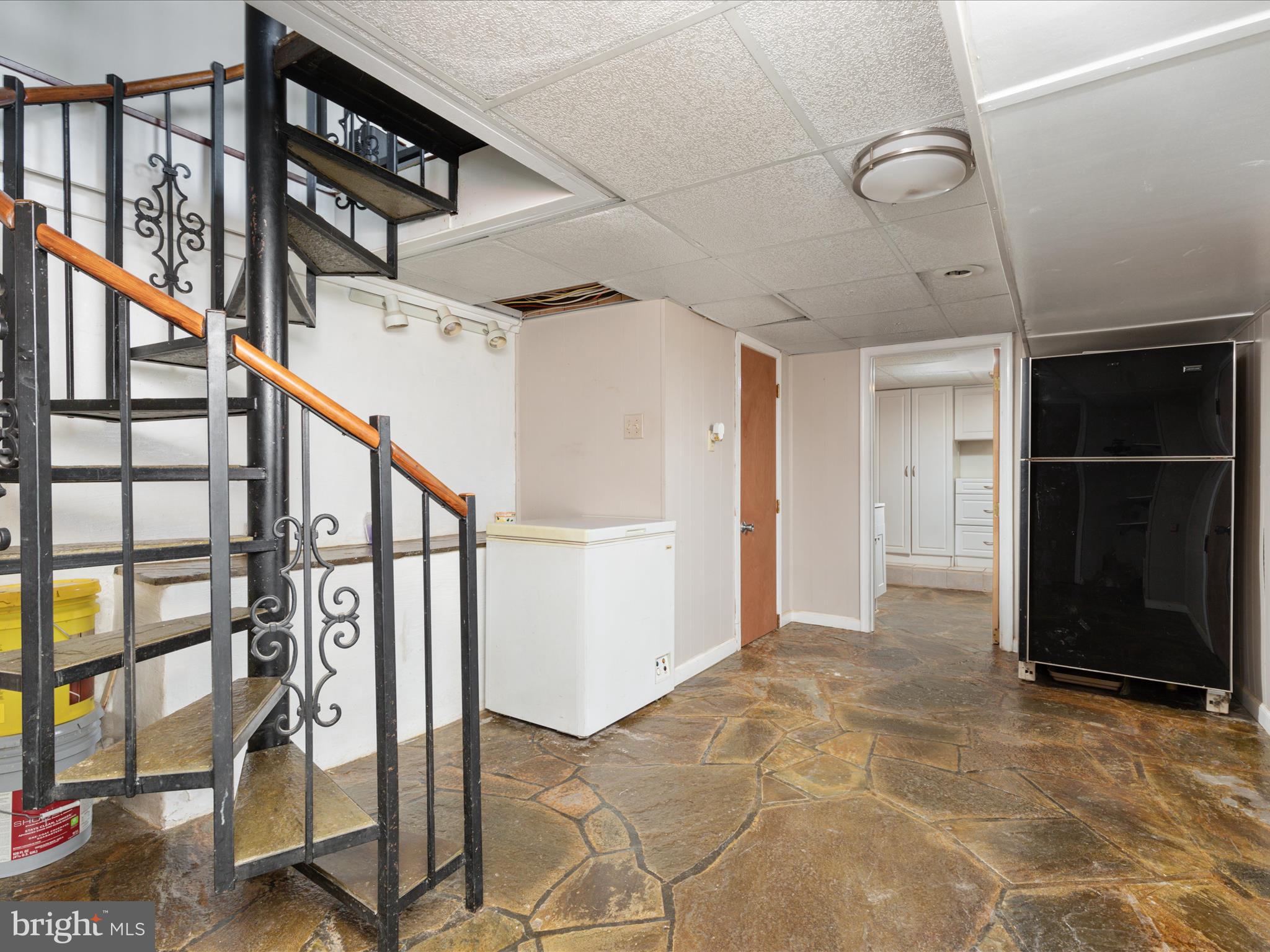 HARRY HOSKINS - Residential