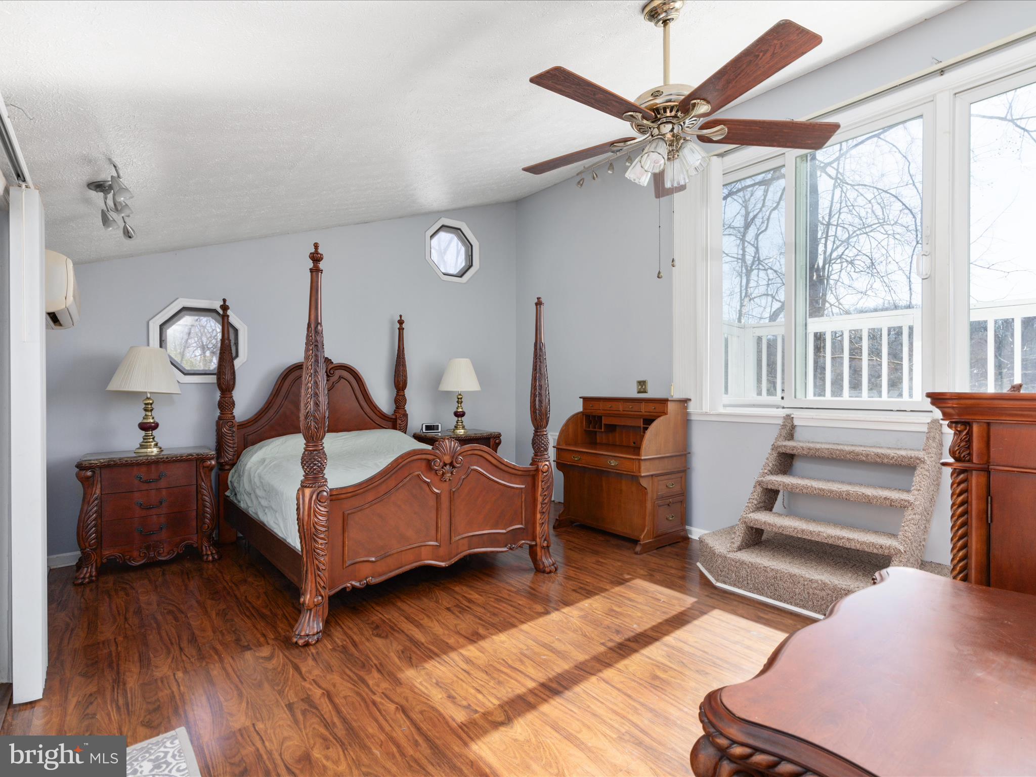 HARRY HOSKINS - Residential