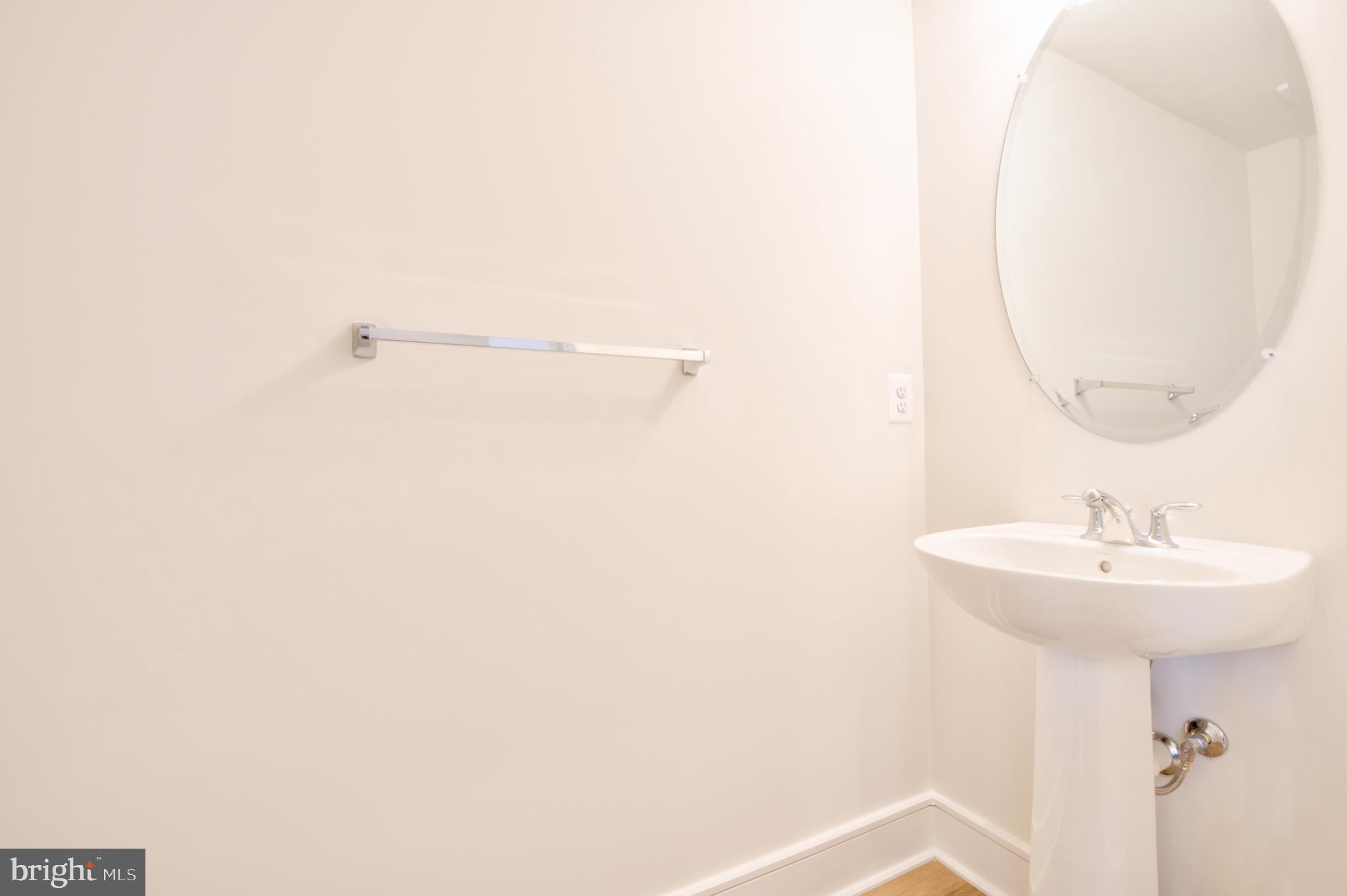 LAKE FREDERICK - Residential Lease