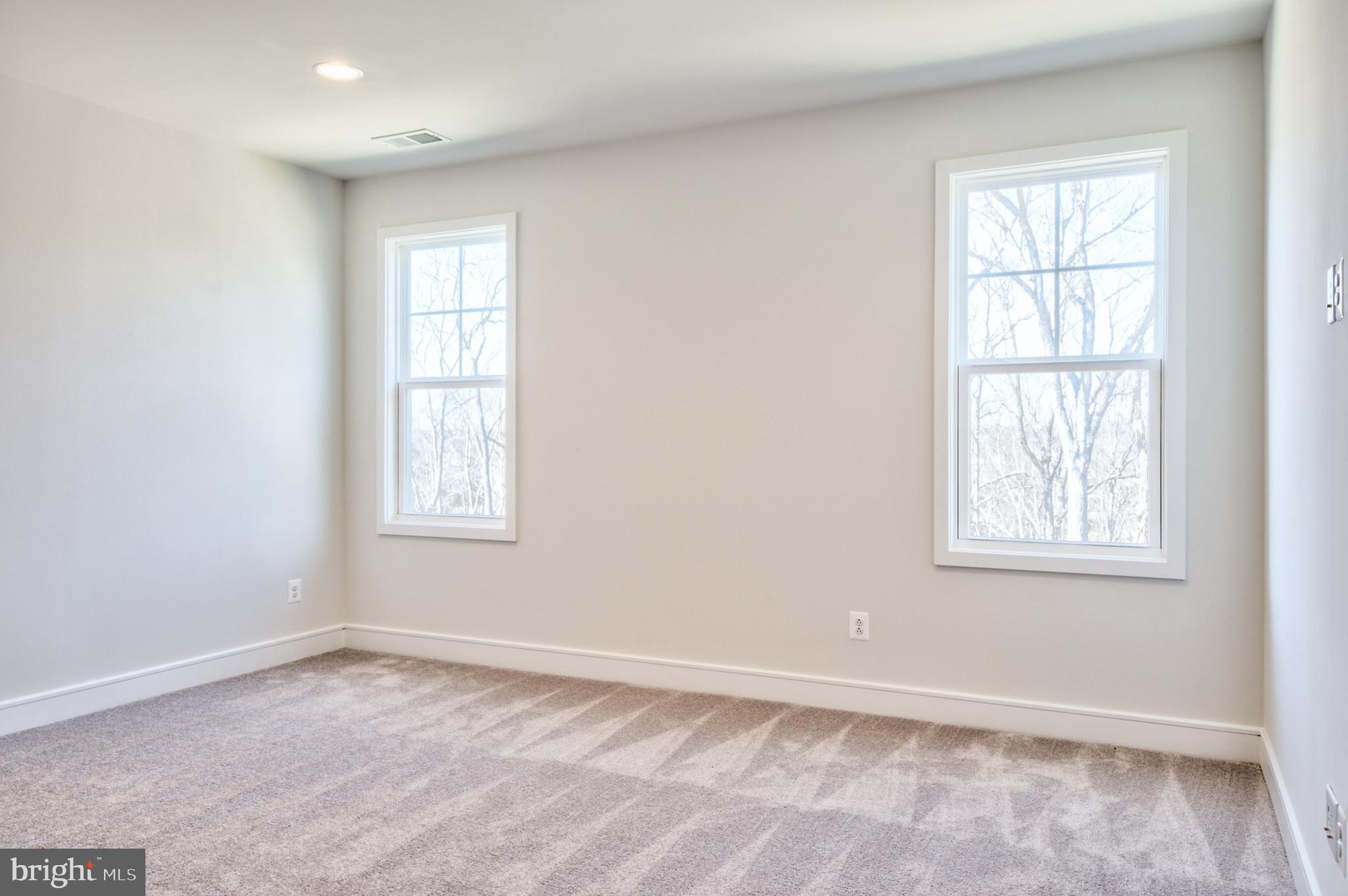 LAKE FREDERICK - Residential Lease